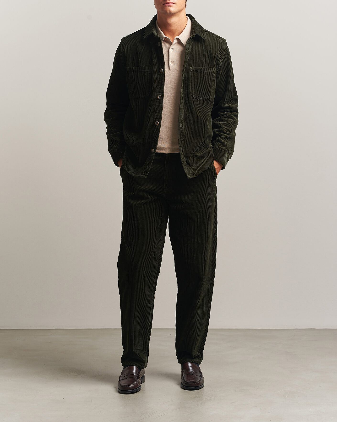 Herr | Skjortor | LES DEUX | Corduroy Overshirt Rosin Green
