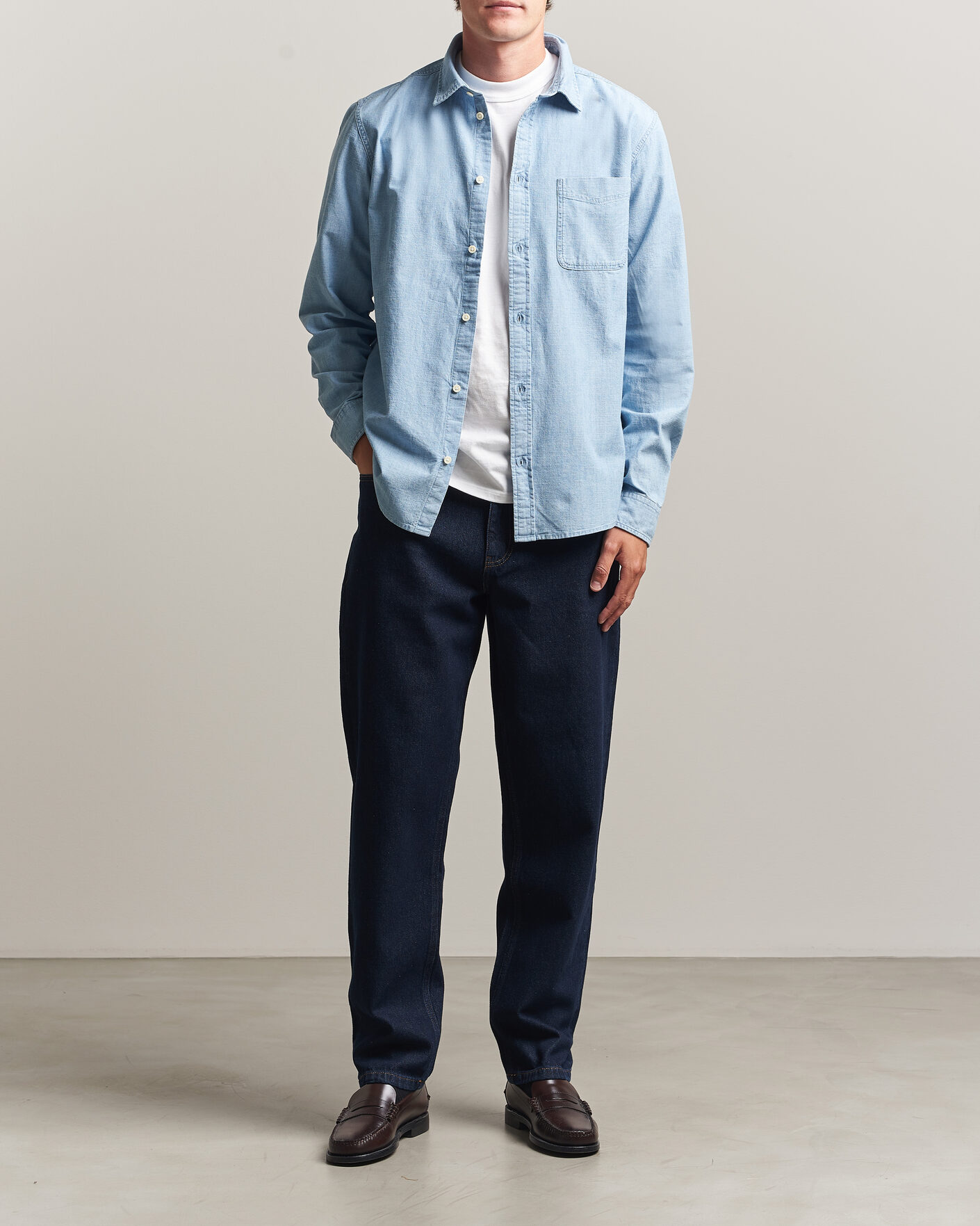 Herr | Skjortor | LES DEUX | Chambray Shirt Light Blue Wash