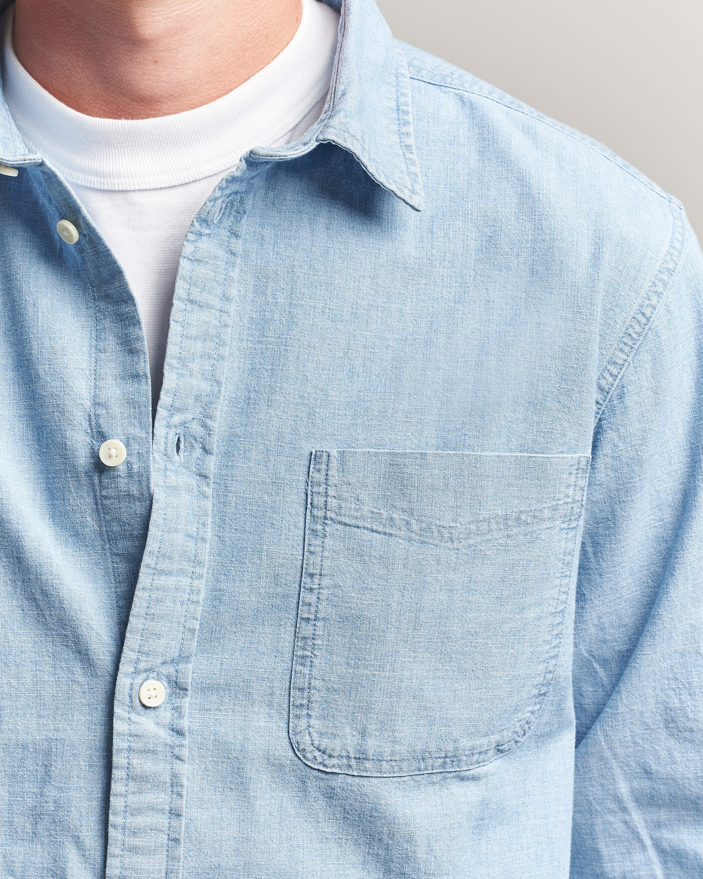 Herr | Skjortor | LES DEUX | Chambray Shirt Light Blue Wash