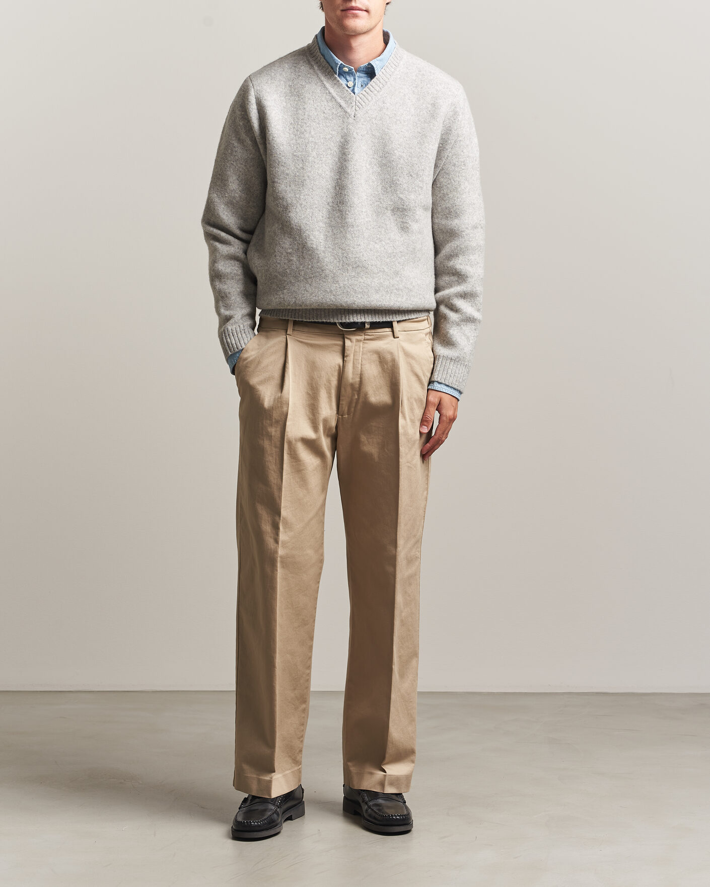 Herr | Tröjor | LES DEUX | Melange V-Neck Knit Grey Melange