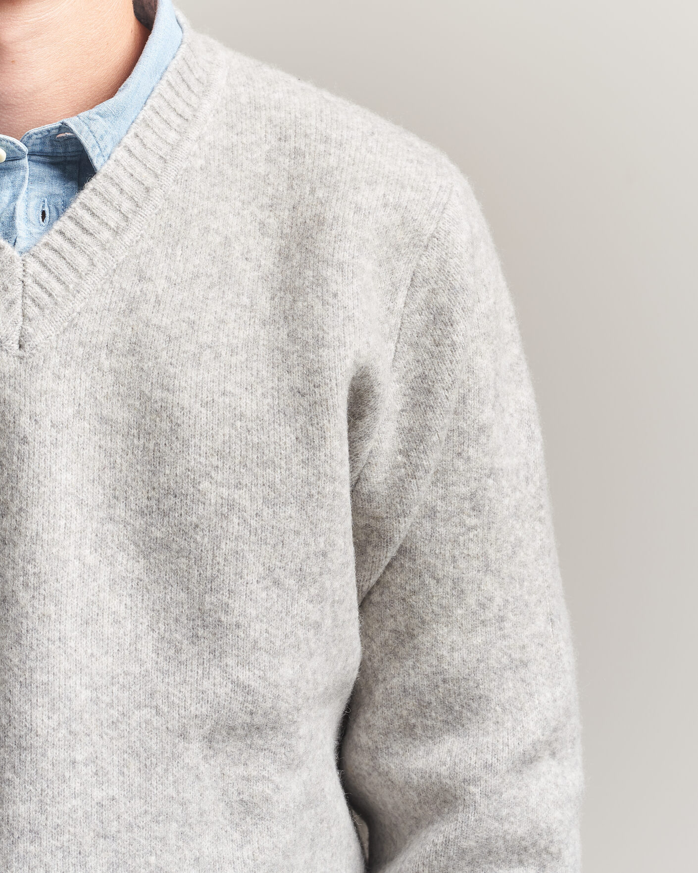 Herr | Tröjor | LES DEUX | Melange V-Neck Knit Grey Melange