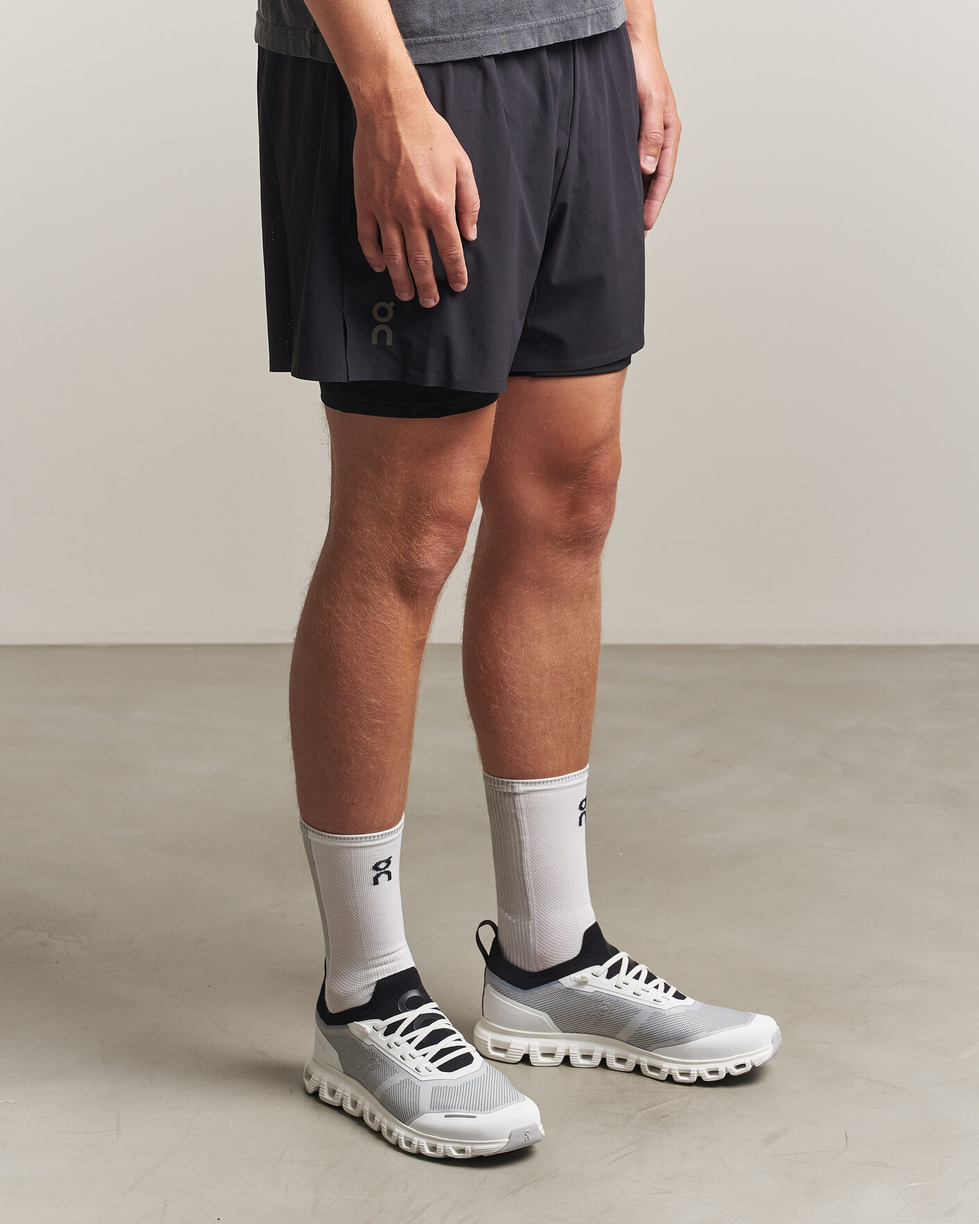 Herr | Sneakers | On | Cloud 6 Versa White/Black