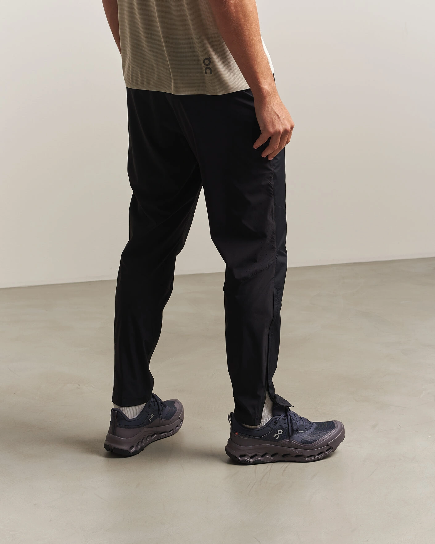 Herr | Trail Sneakers | On | Cloudhoriz2 Waterproof Graphite
