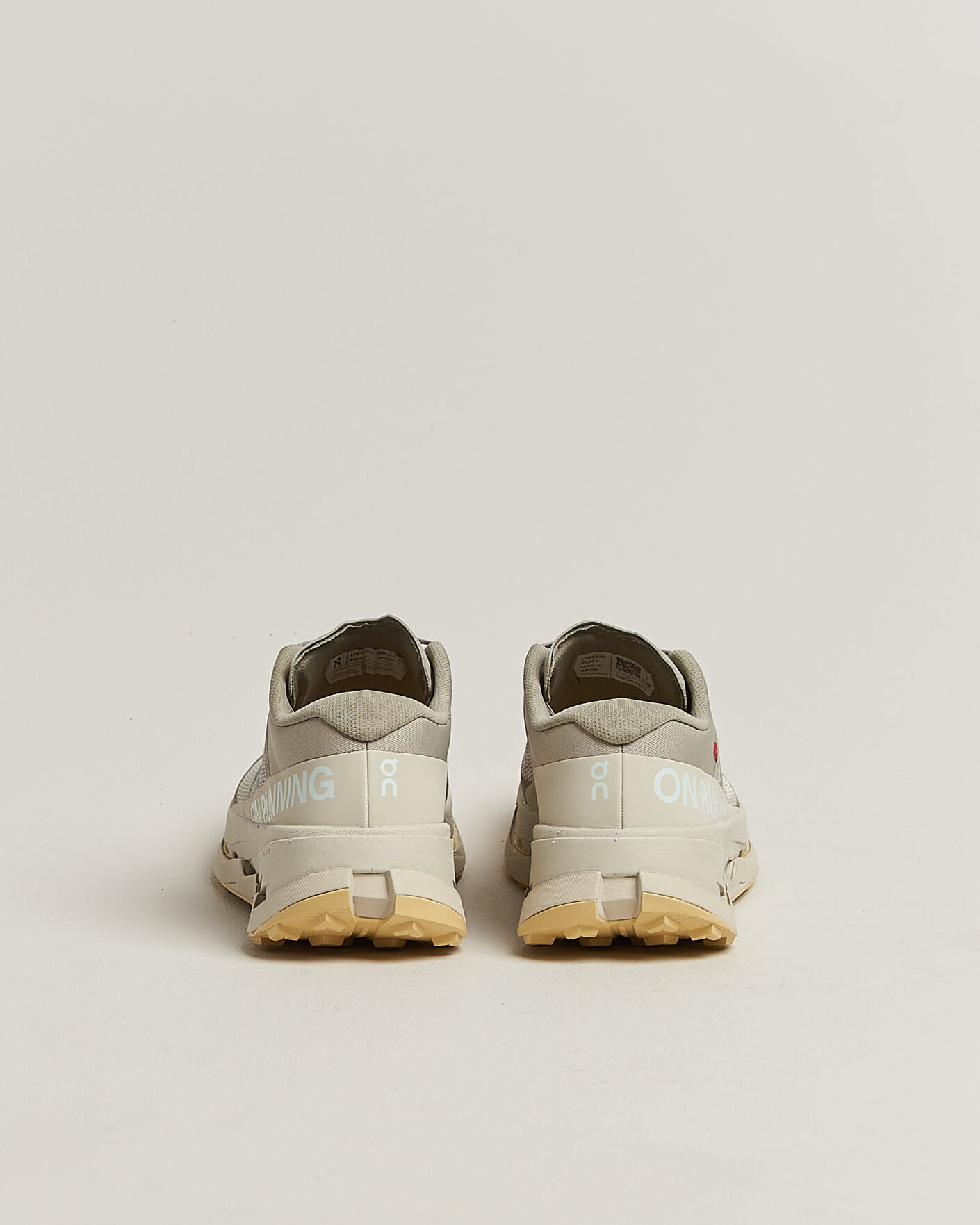 Herr | Trail Sneakers | On | Cloudultra 3 Brume/Winter