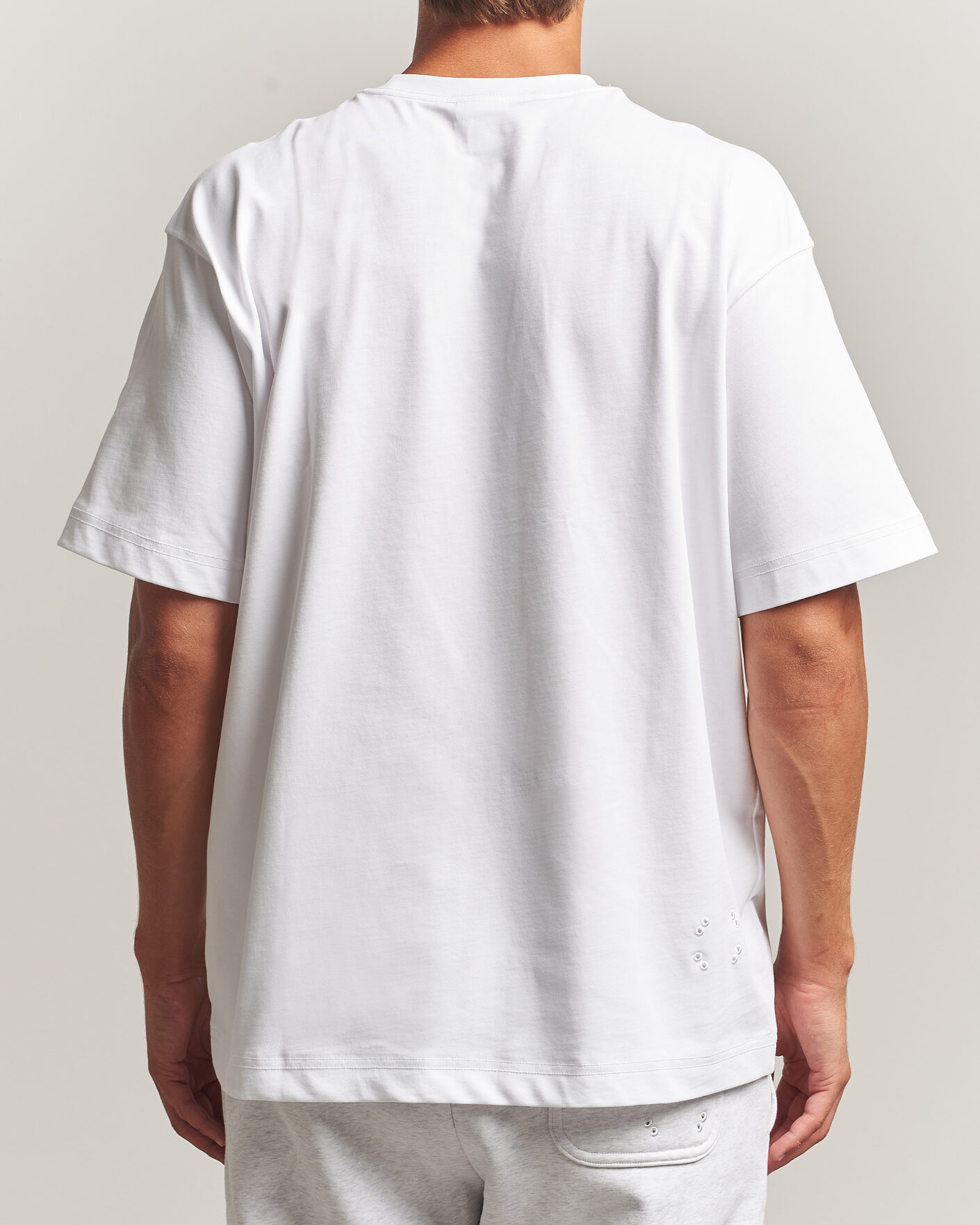 Herr | T-Shirts | On | Club Collective T-Shirt White