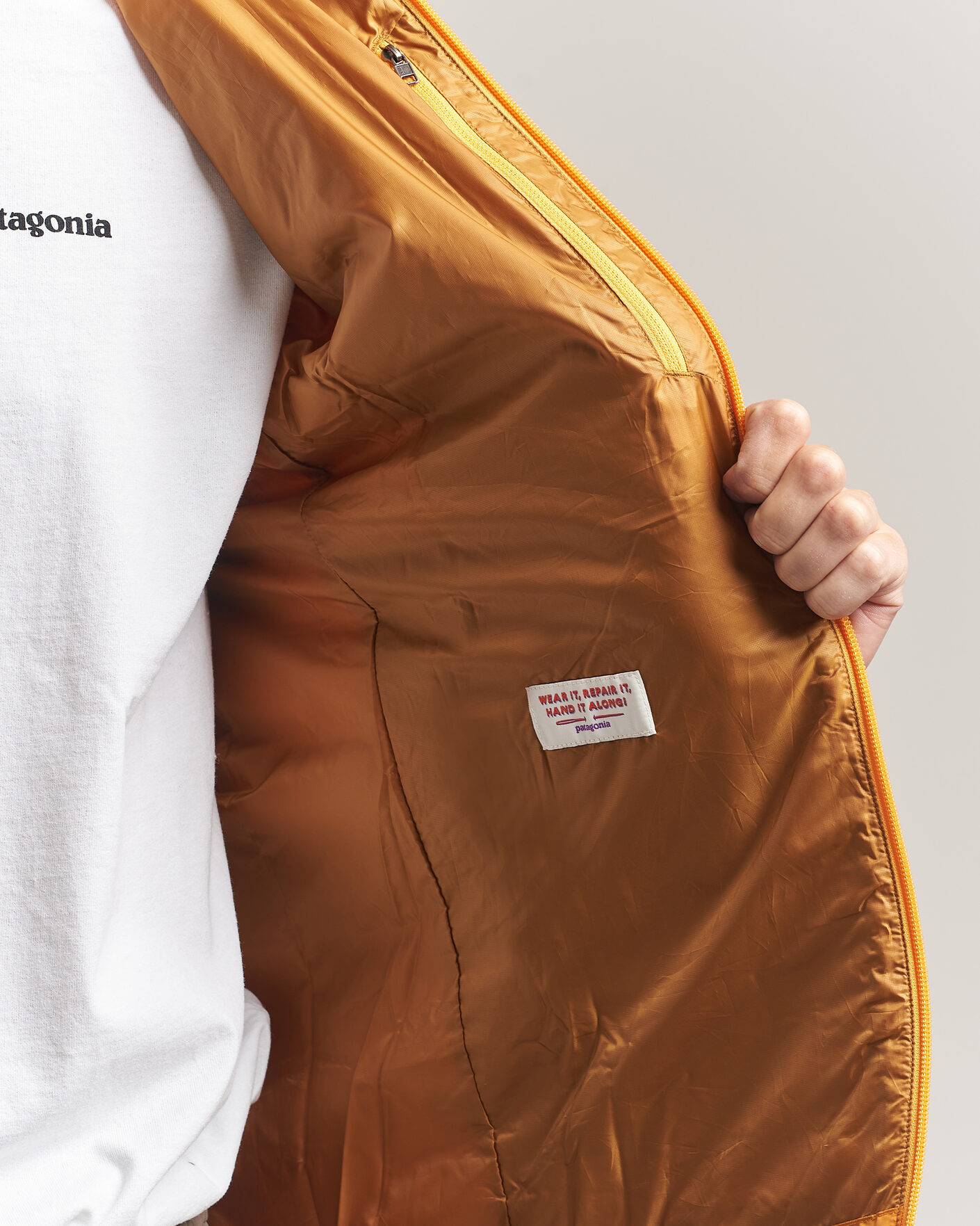 Herr | Jackor | Patagonia | Nano Puff Hoodie Autumn Orange