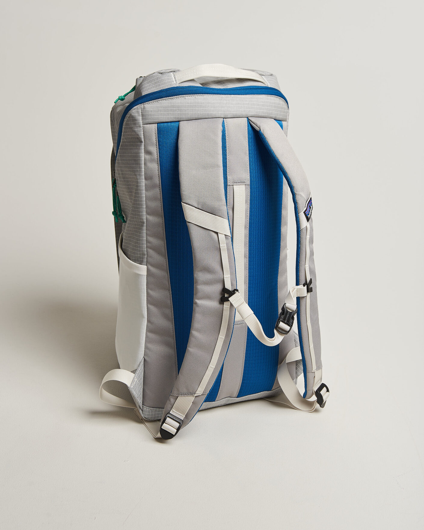 Herr | Väskor | Patagonia | Black Hole Pack 25L Birch White