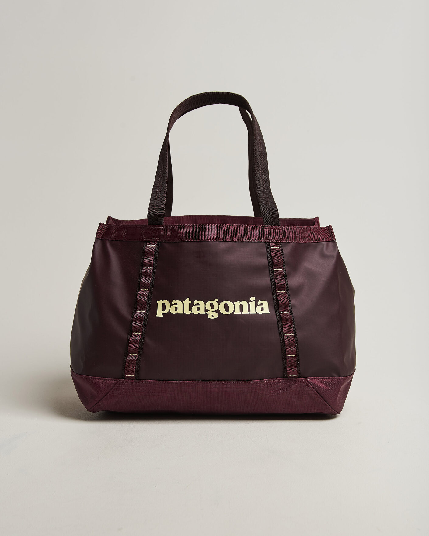 Herr | Väskor | Patagonia | Black Hole Tote 25L Berry Fig