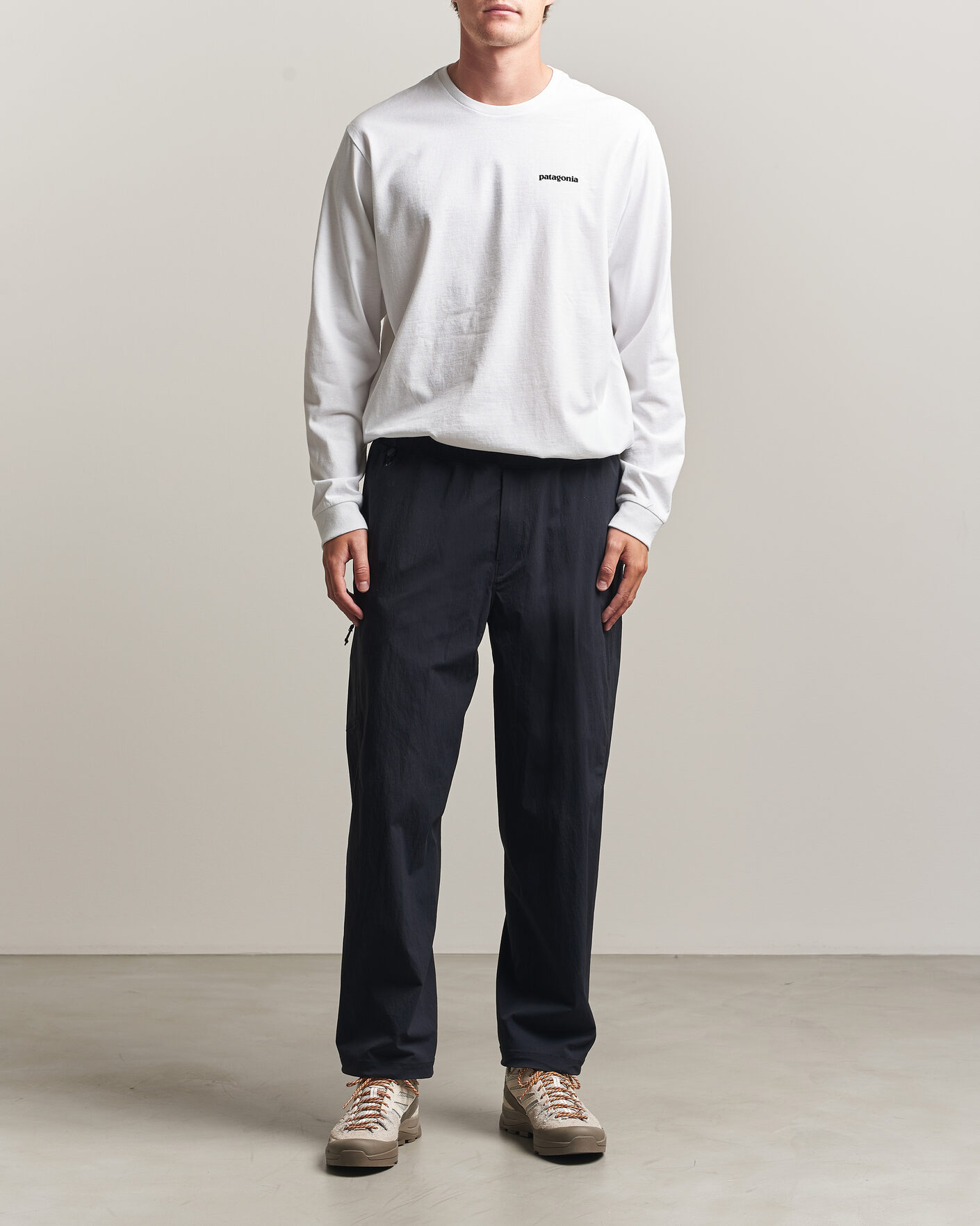 Herr | T-Shirts | Patagonia | P-6 Logo Responsibili LS T-Shirt Fiber White