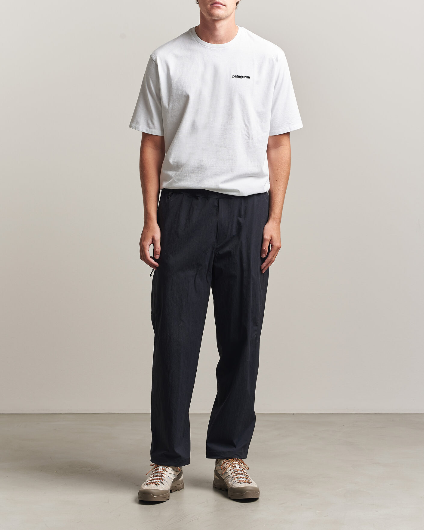 Herr | T-Shirts | Patagonia | P-6 Logo Responsibili T-Shirt Fiber White