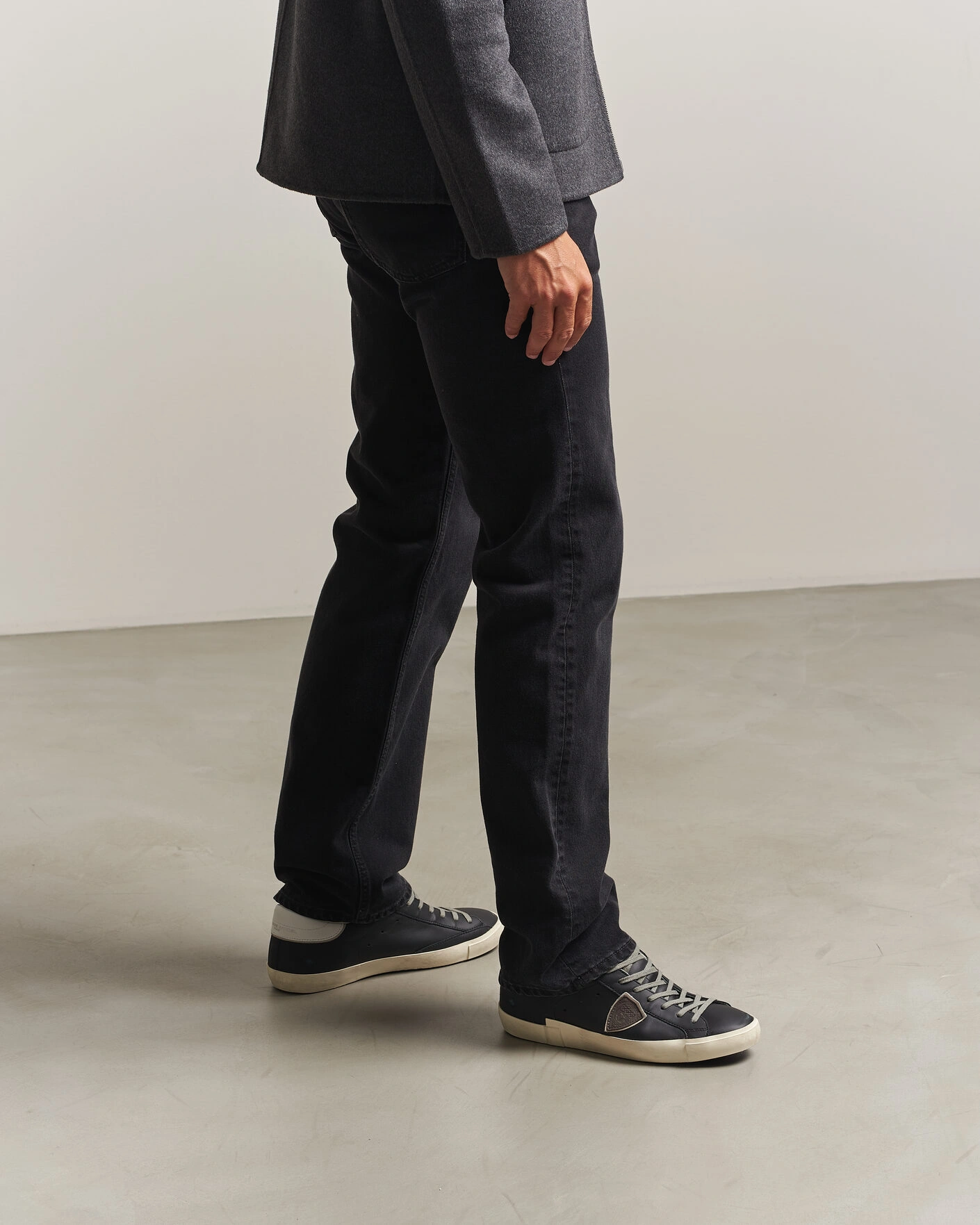 Herr | Sneakers | Philippe Model | PRSX Low Top Suede Sneaker Black/White