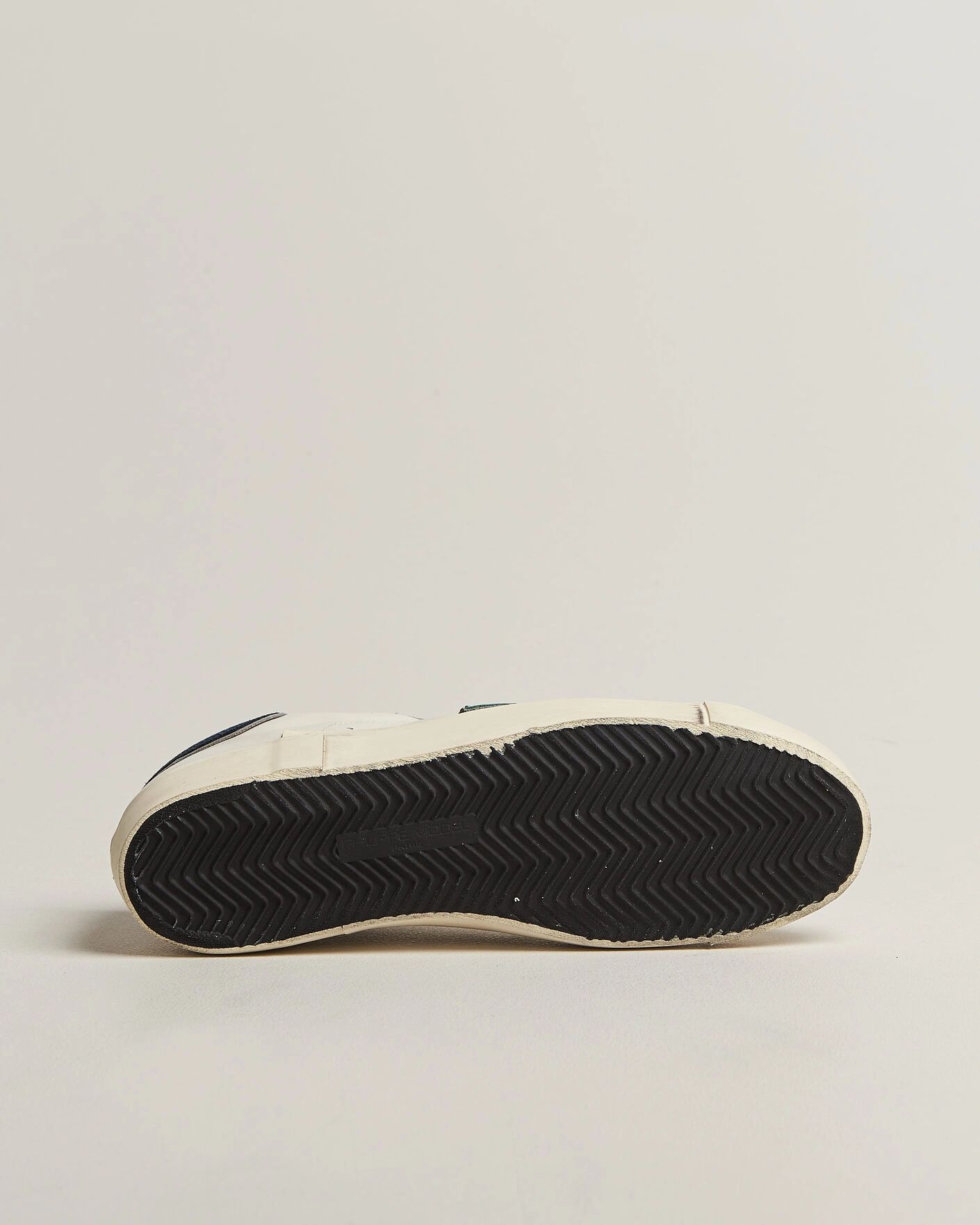 Herr | Sneakers | Philippe Model | PRSX Low Top Suede Sneaker White/Blue