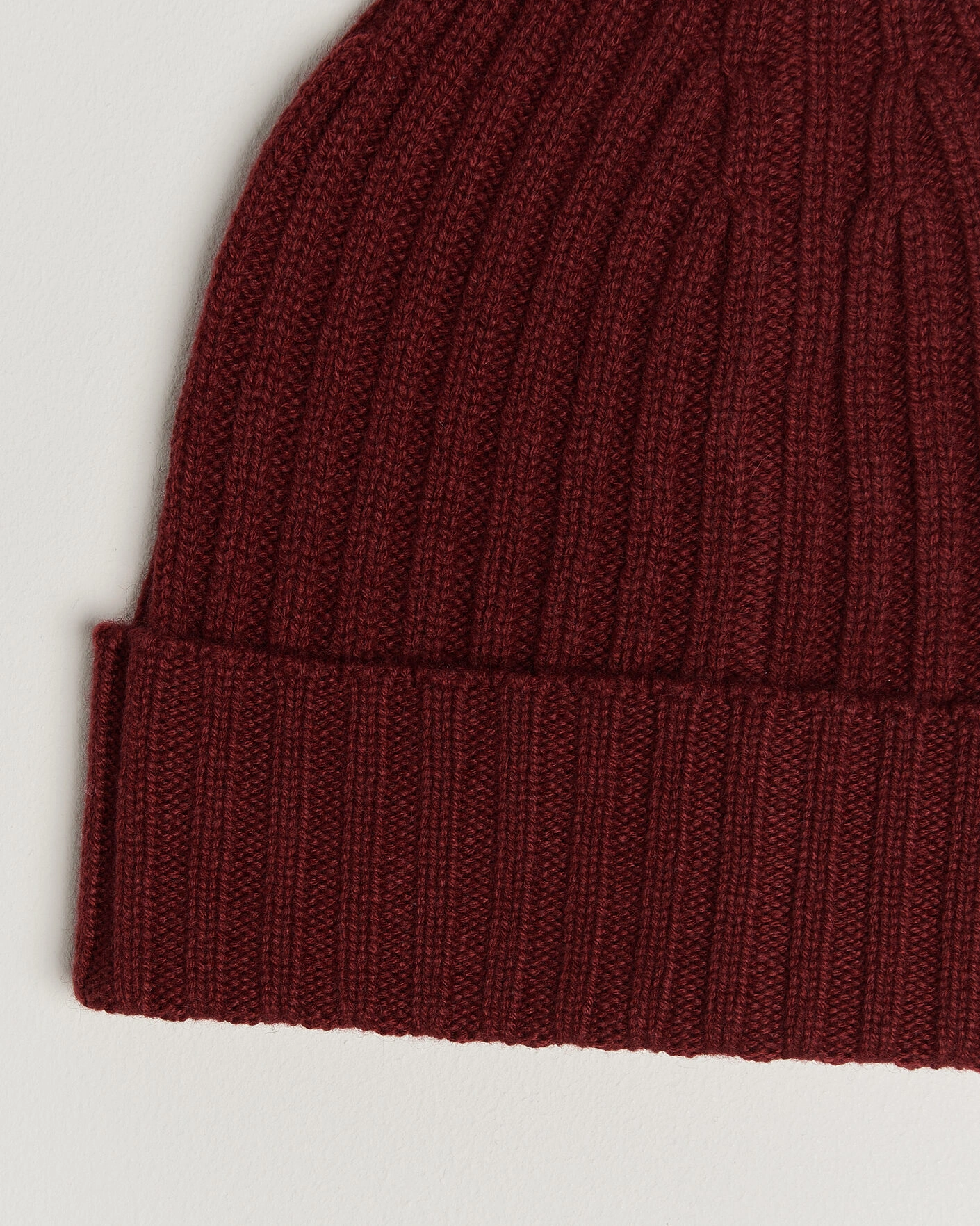 Herr | Mössor | Piacenza Cashmere | Ribbed Cashmere Beanie Burgundy