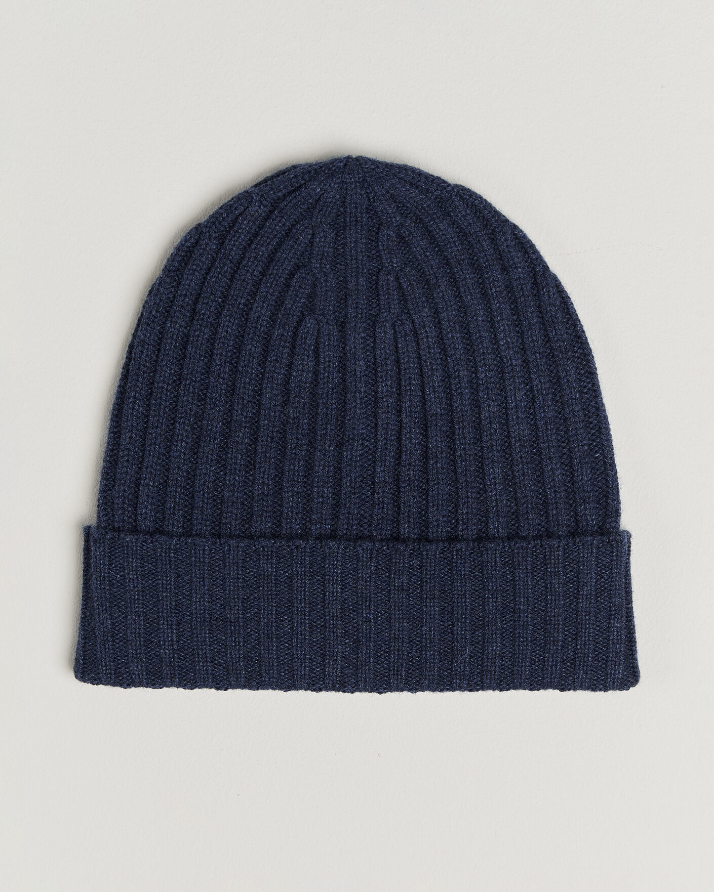 Herr | Mössor | Piacenza Cashmere | Ribbed Cashmere Beanie Dark Blue