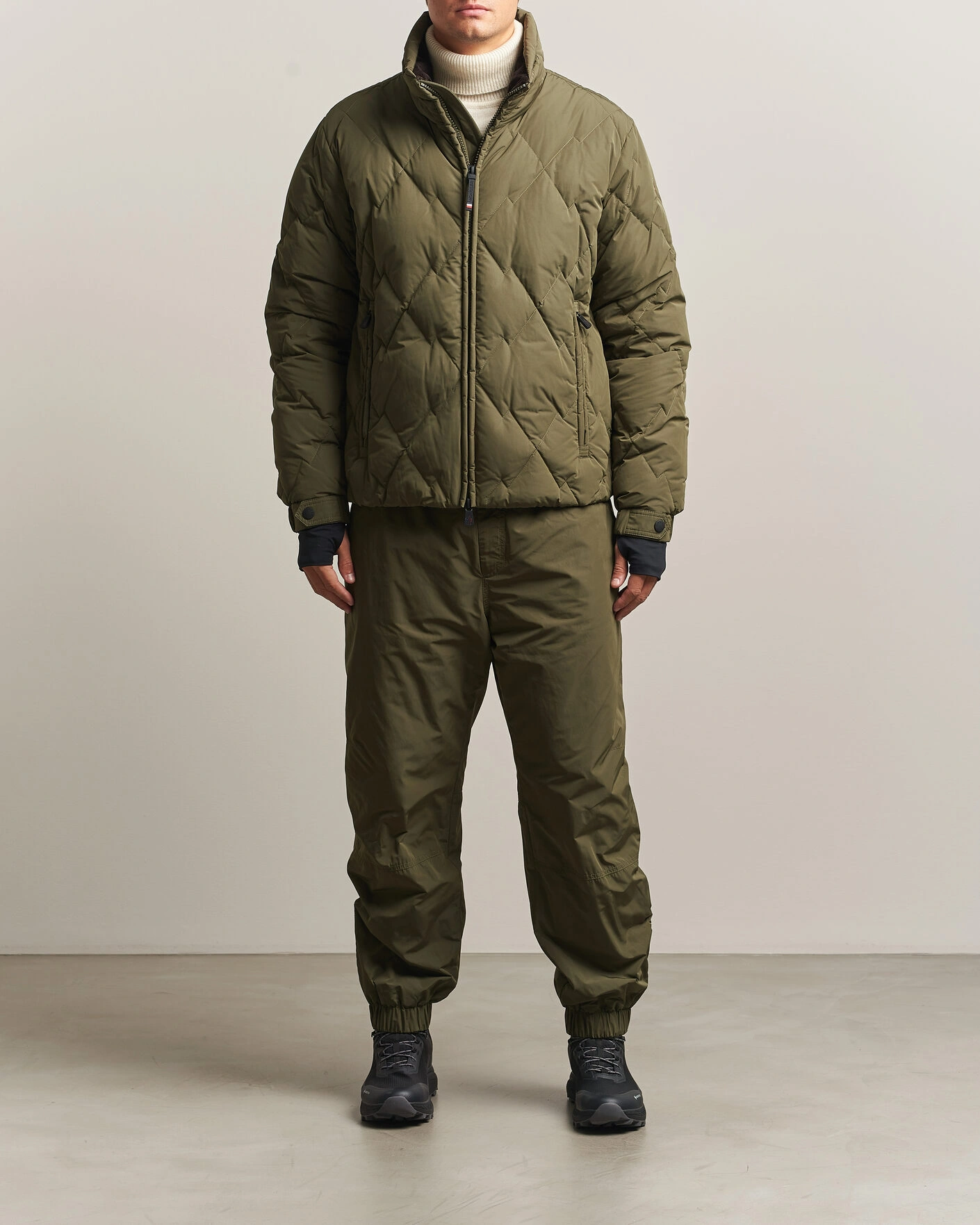 Herr |  | Moncler Grenoble | Bramas Quilted Jacket Olive