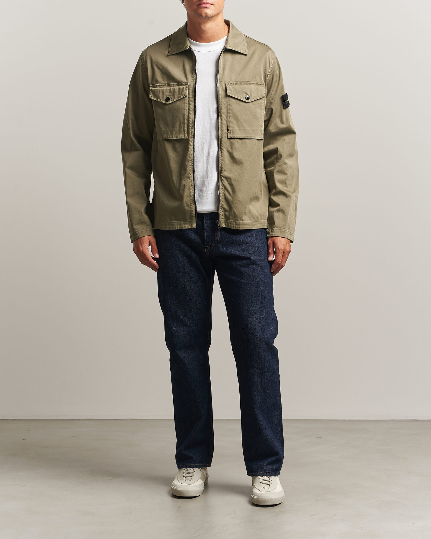 Herr | Skjortor | Stone Island | Organic Cotton Satin Stretch Zip Overshirt Miltary Green