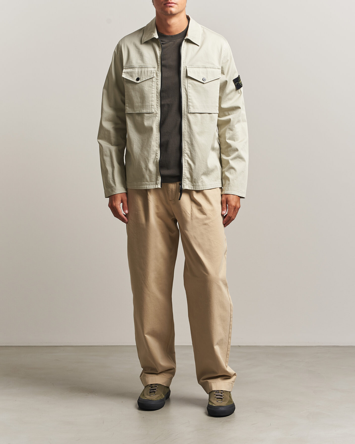 Herr | Skjortor | Stone Island | Organic Cotton Satin Stretch Zip Overshirt Sand