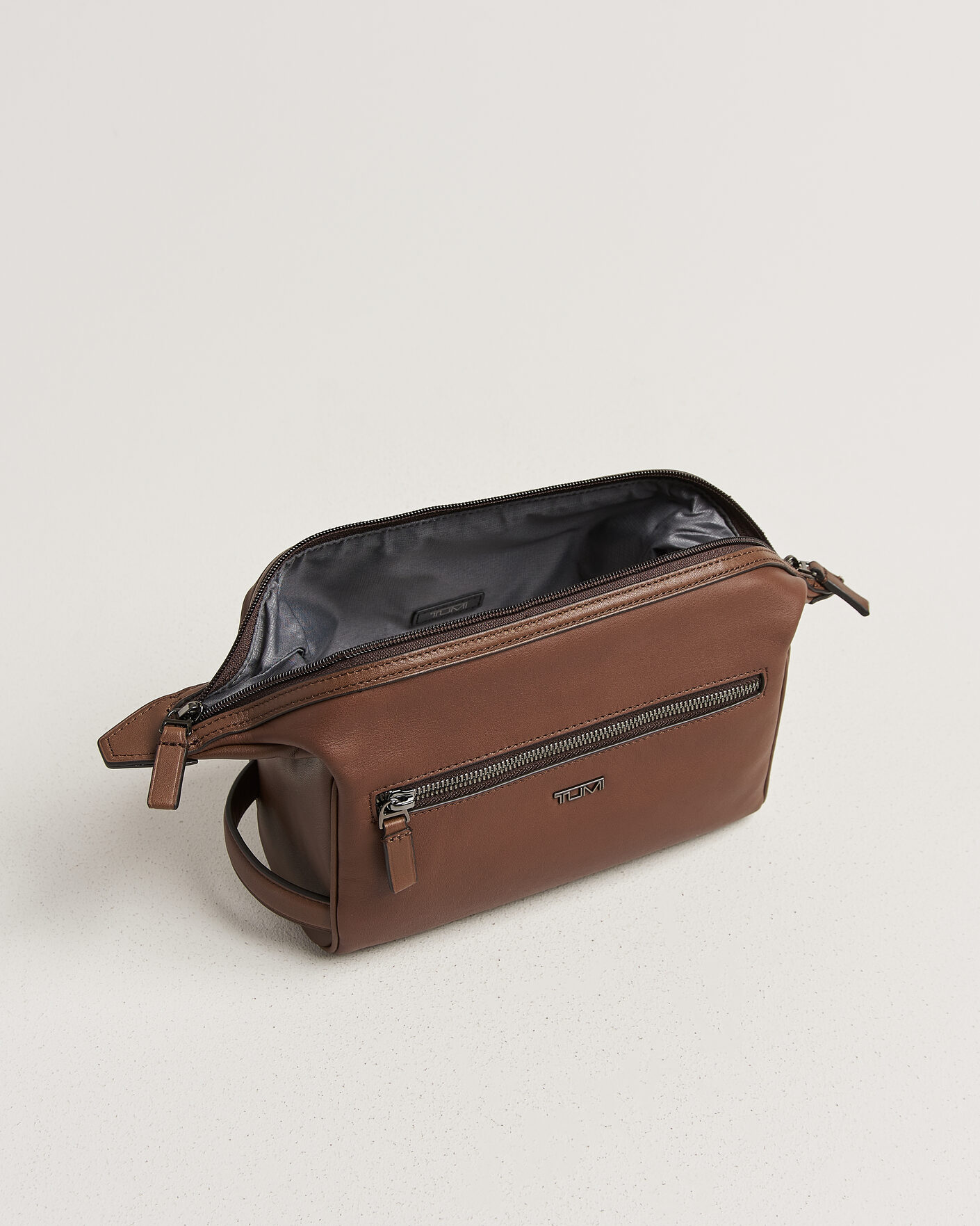 Herr | Väskor | TUMI | Framed Travel Kit Cognac