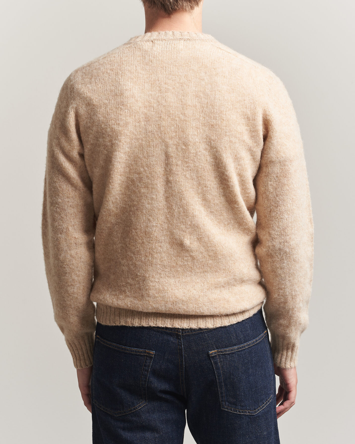 Herr | Tröjor | Harley Of Scotland for Care of Carl | Brushed Supersoft Lambswool V-Neck Beige