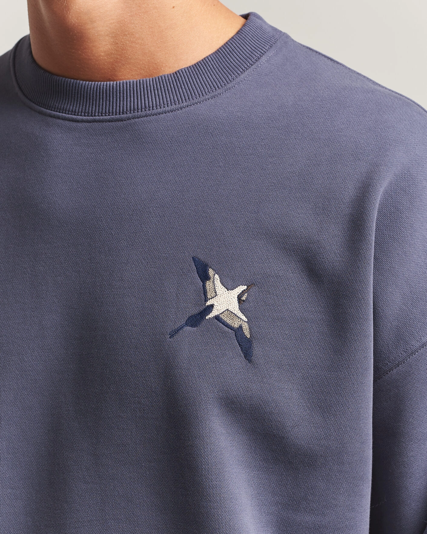Herr | Tröjor | Axel Arigato | Micro Bee Bird Sweatshirt Smoke Grey