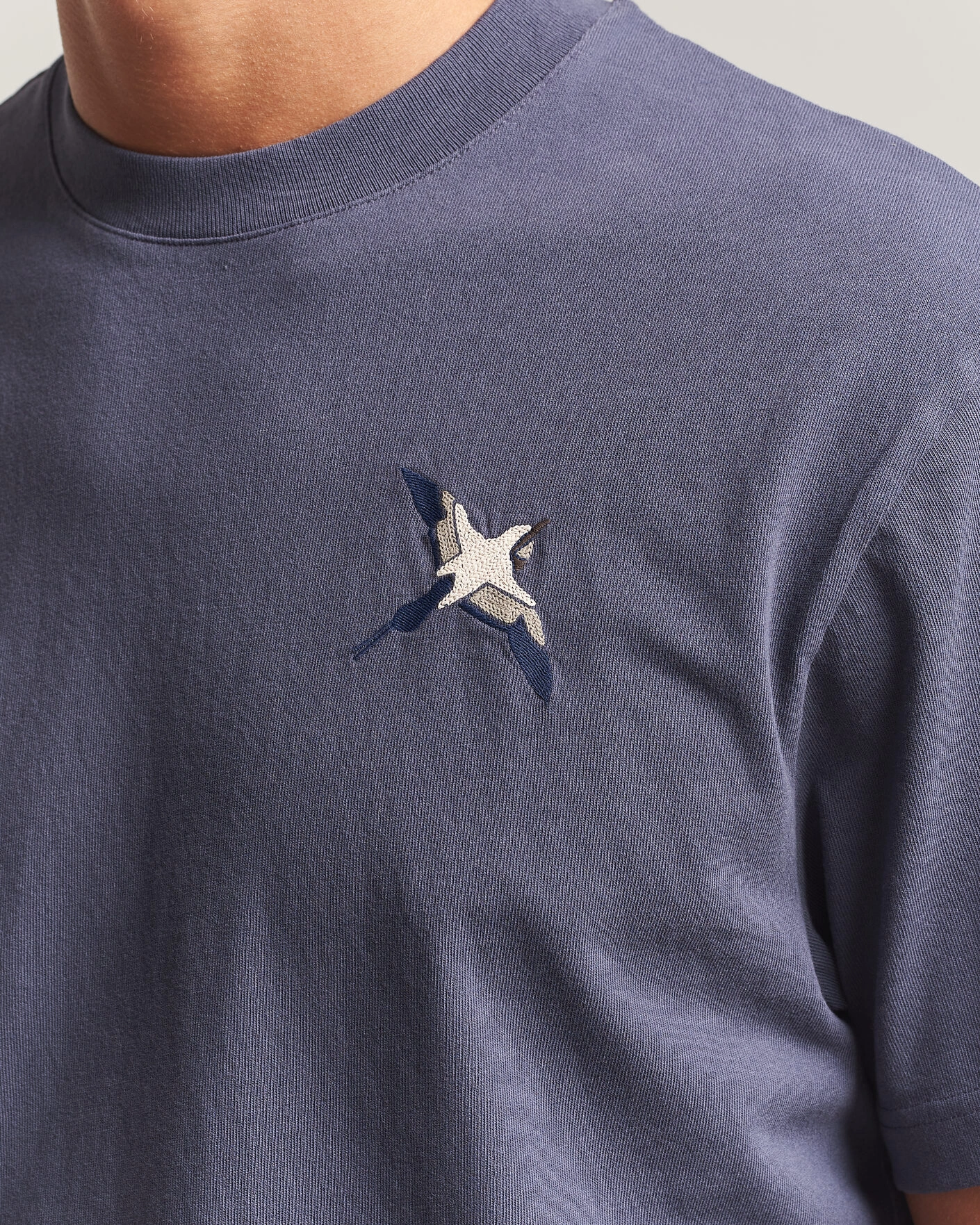 Herr | T-Shirts | Axel Arigato | Micro Bee Birt T-Shirt Smoke Grey