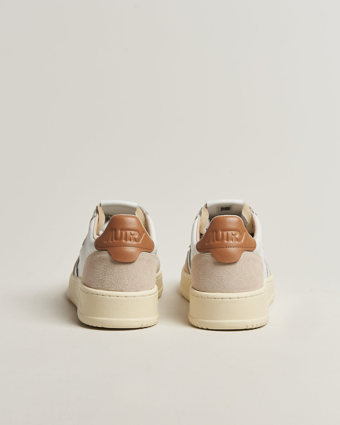 Herr | Sneakers | Autry | Medalist Low Leather/Suede Sneaker White/Lion