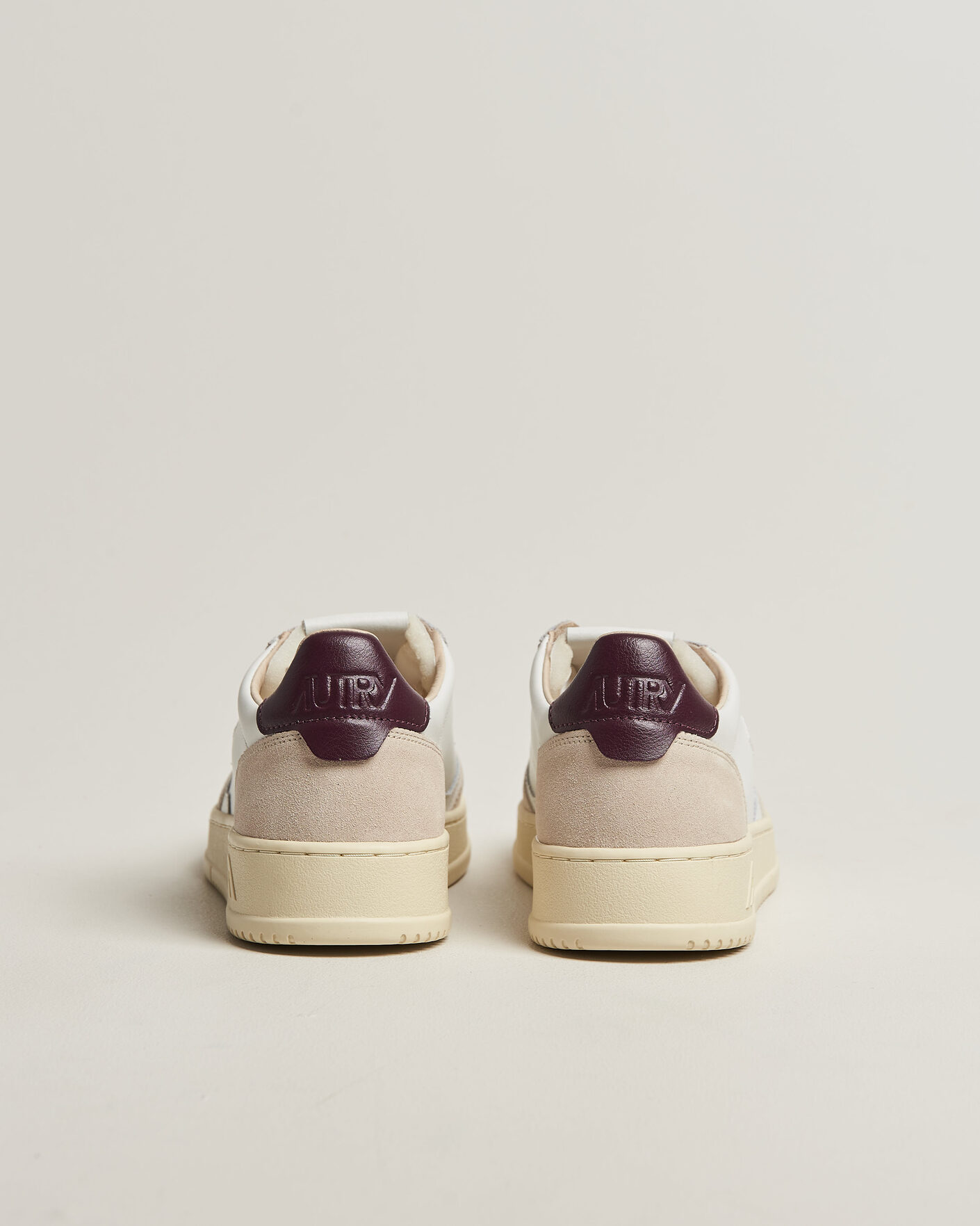 Herr | Sneakers | Autry | Medalist Low Leather/Suede Sneaker White/Fig