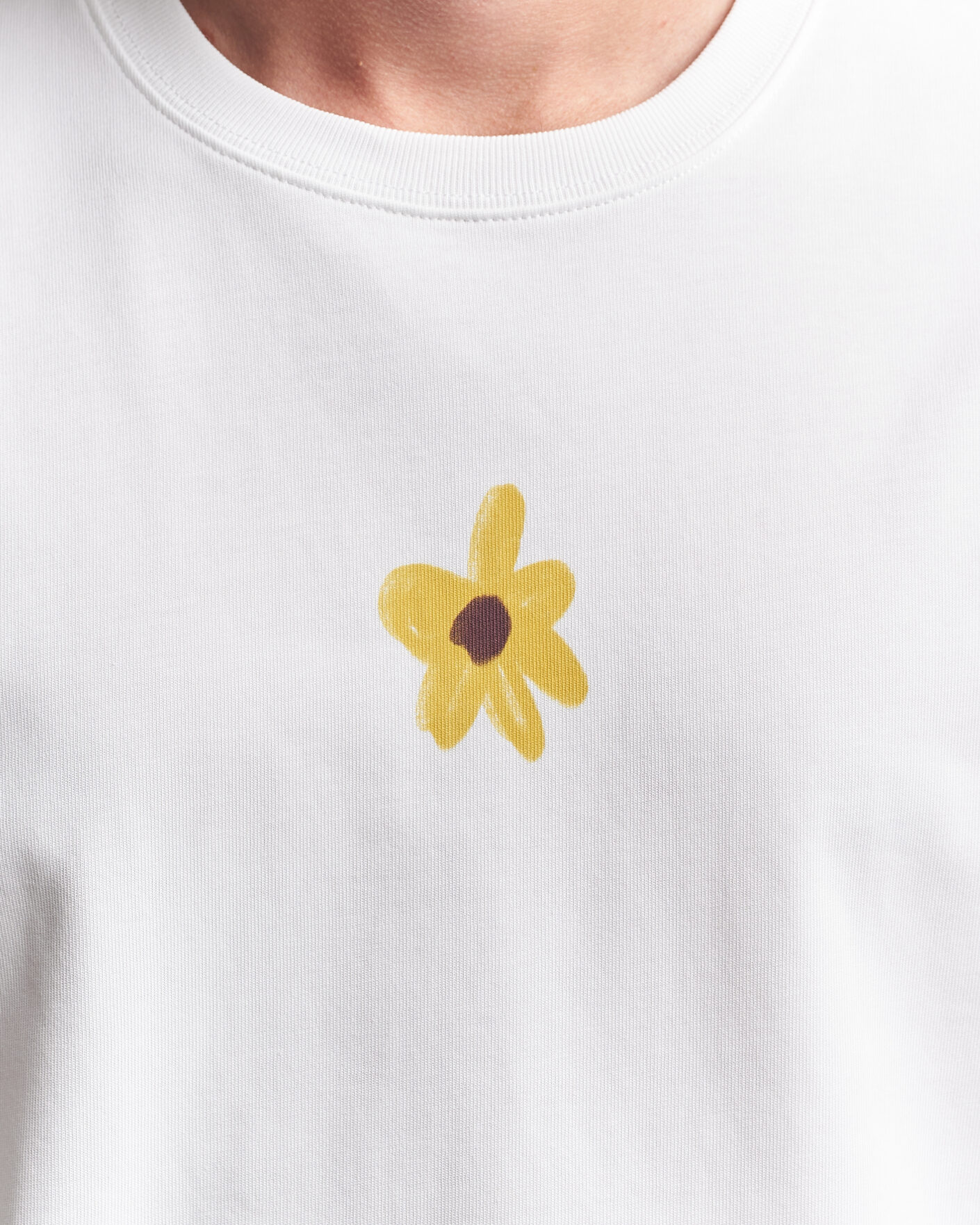Herr | T-Shirts | Samsøe Samsøe | Giles Printed Crew Neck T-Shirt White Flowers