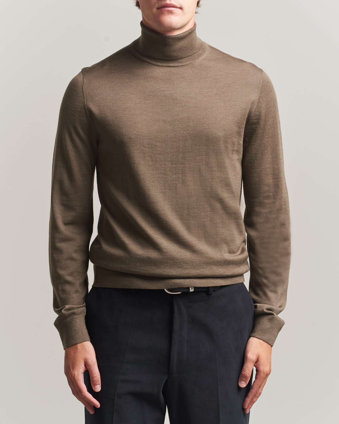 Herr | Tröjor | Tiger of Sweden | Nevile Extra Fine Merino Polo Aged Timber
