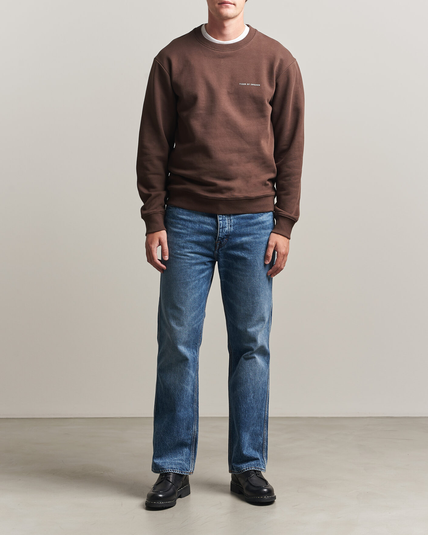 Herr | Tröjor | Tiger of Sweden | Emerson Crew Neck Sweatshirt Dark Mahogany