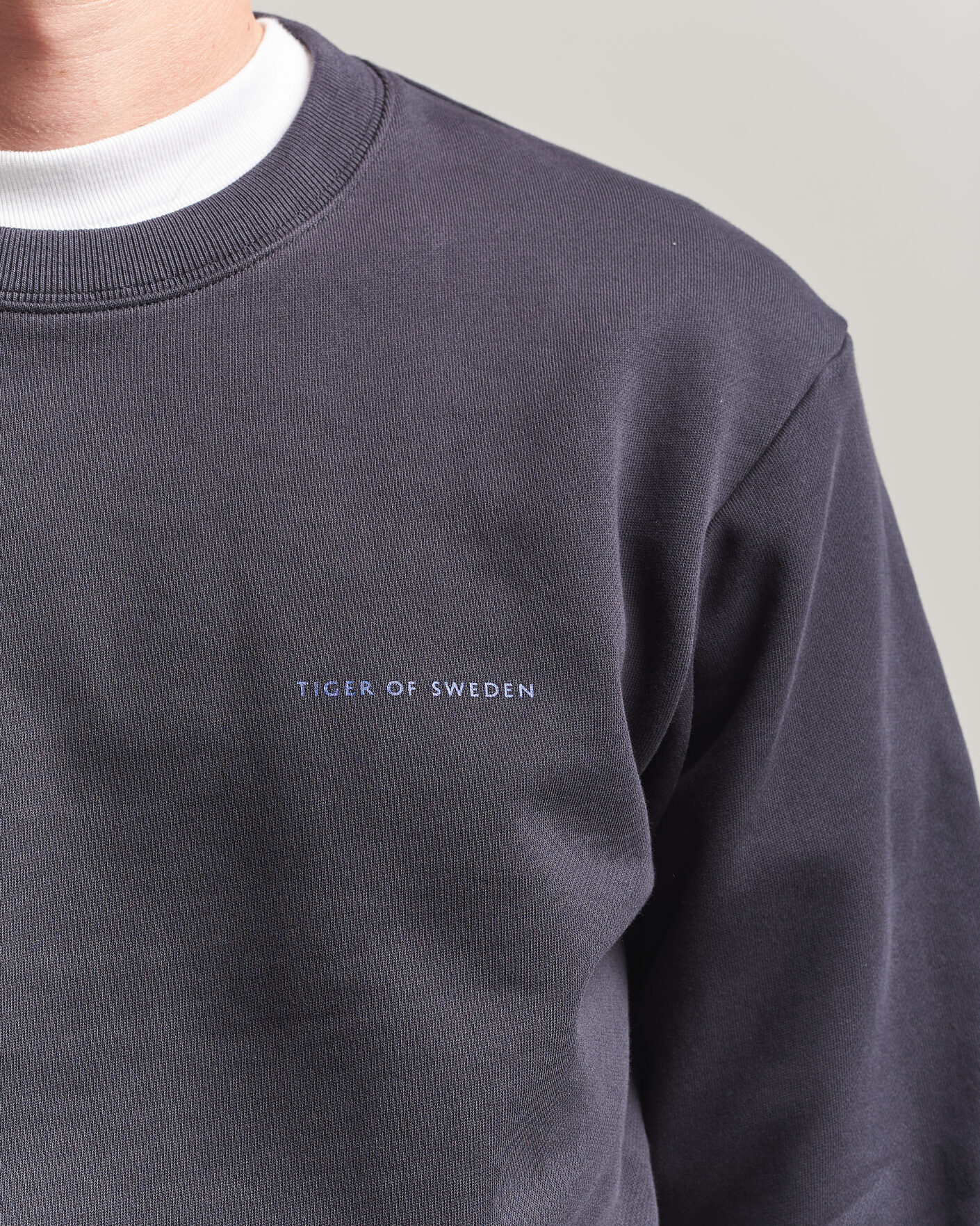 Herr | Tröjor | Tiger of Sweden | Emerson Crew Neck Sweatshirt Light Ink