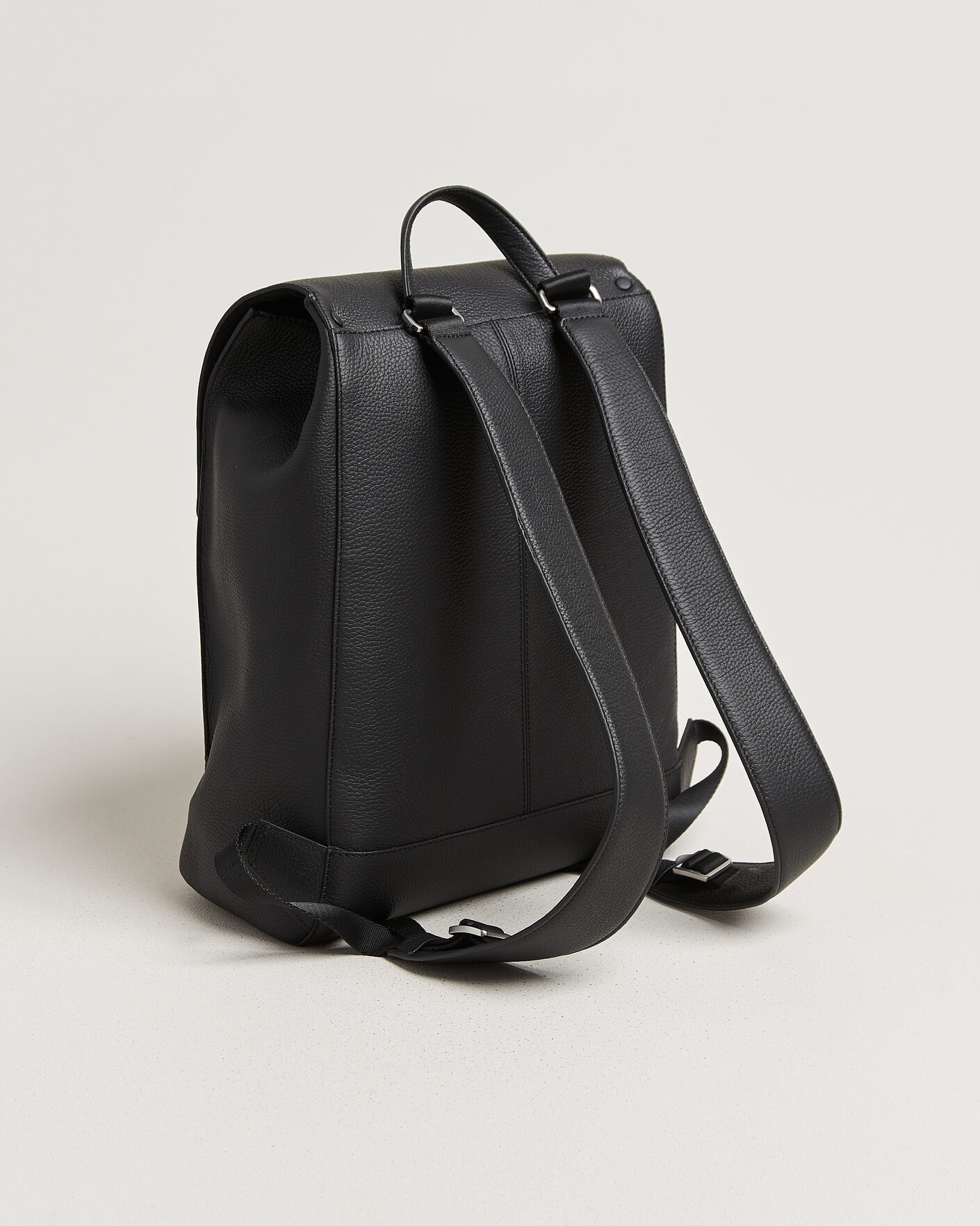 Herr | Väskor | Tiger of Sweden | Vuntir Grained Leather Backpack Black