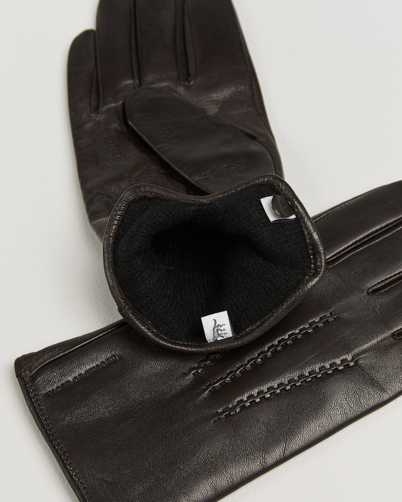 Herr | Handskar | Tiger of Sweden | Garvin Leather Gloves Espresso