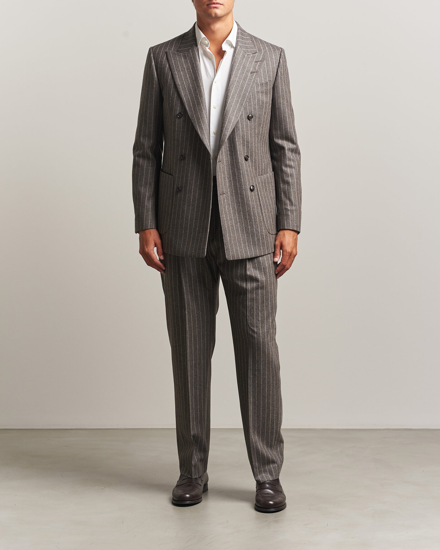 Herr | Byxor | Tiger of Sweden | Theo Wool Pleated Pinstriped Trousers Grey Brown