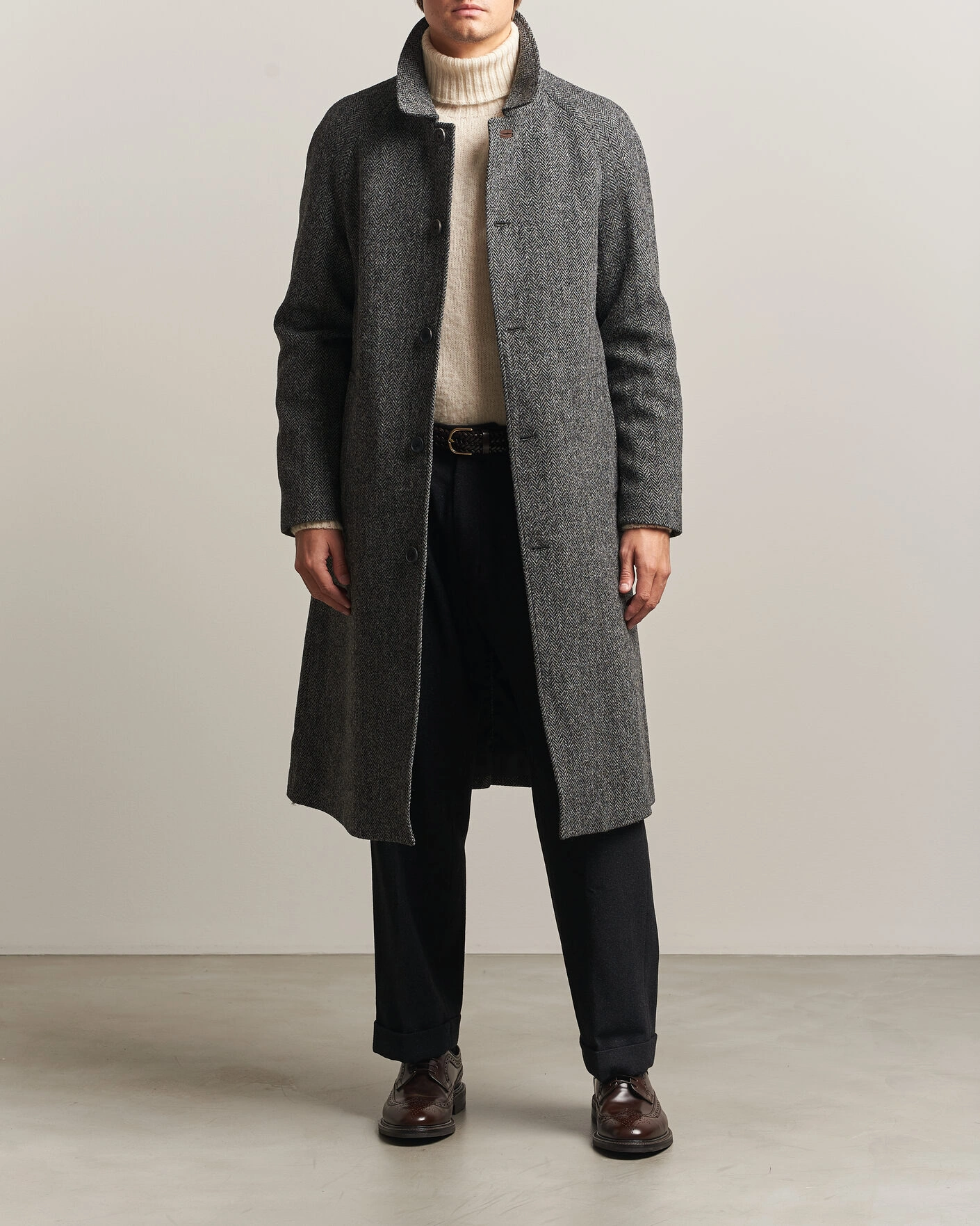 Herr | Jackor | Walker Slater | Sherlock Harris Tweed Herringbone Coat Charcoal