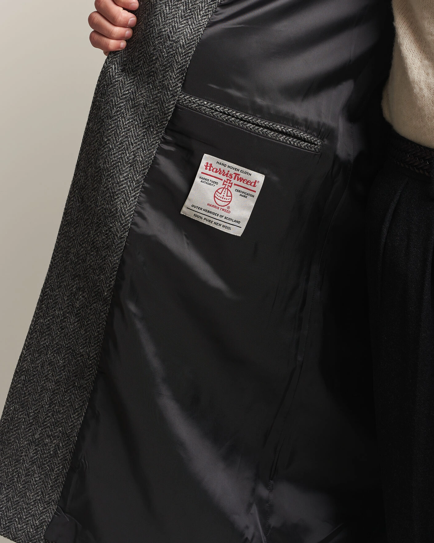 Herr | Jackor | Walker Slater | Sherlock Harris Tweed Herringbone Coat Charcoal