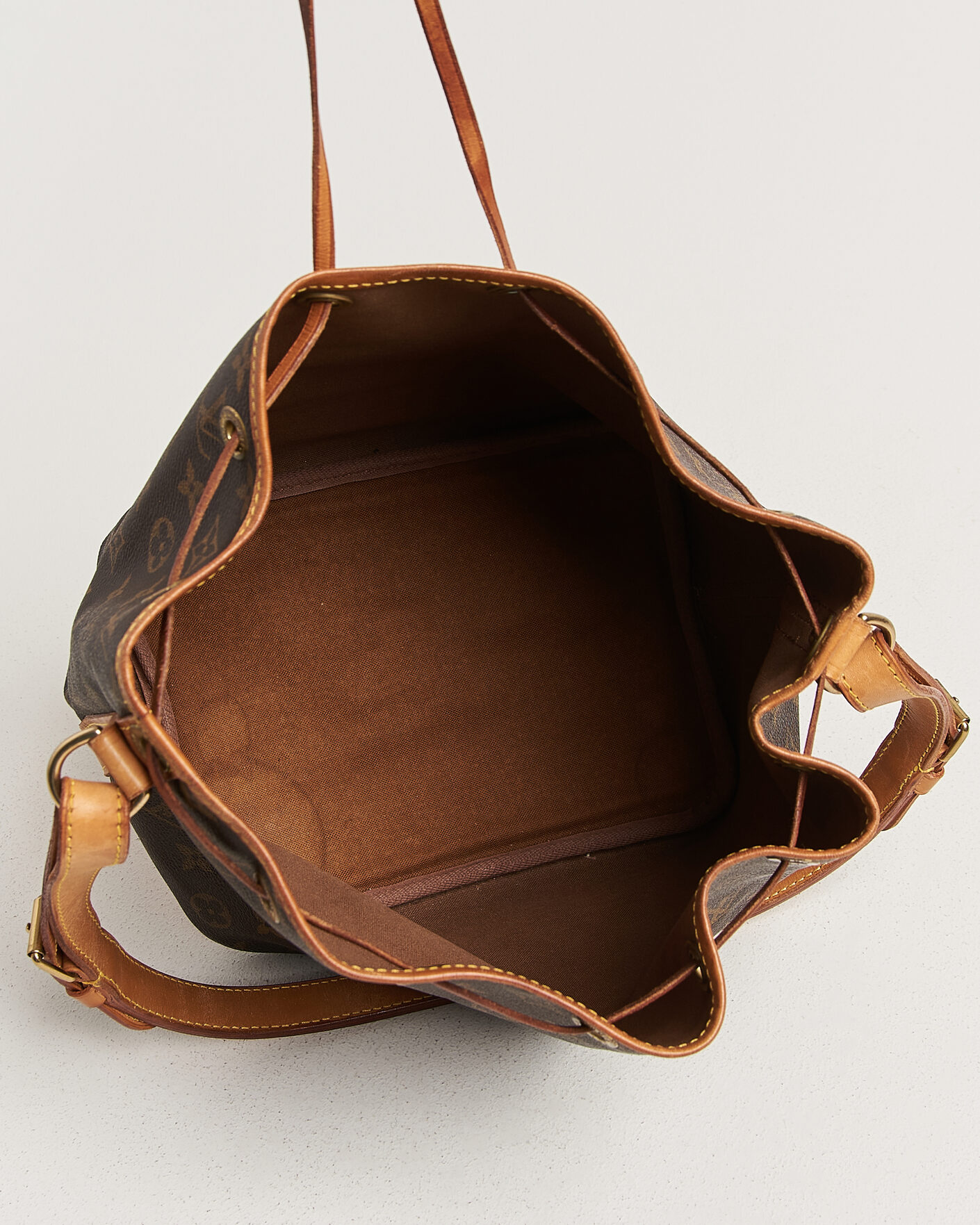 Herr | Pre-Owned & Vintage Bags | Louis Vuitton Pre-Owned | Petit Noé Monogram