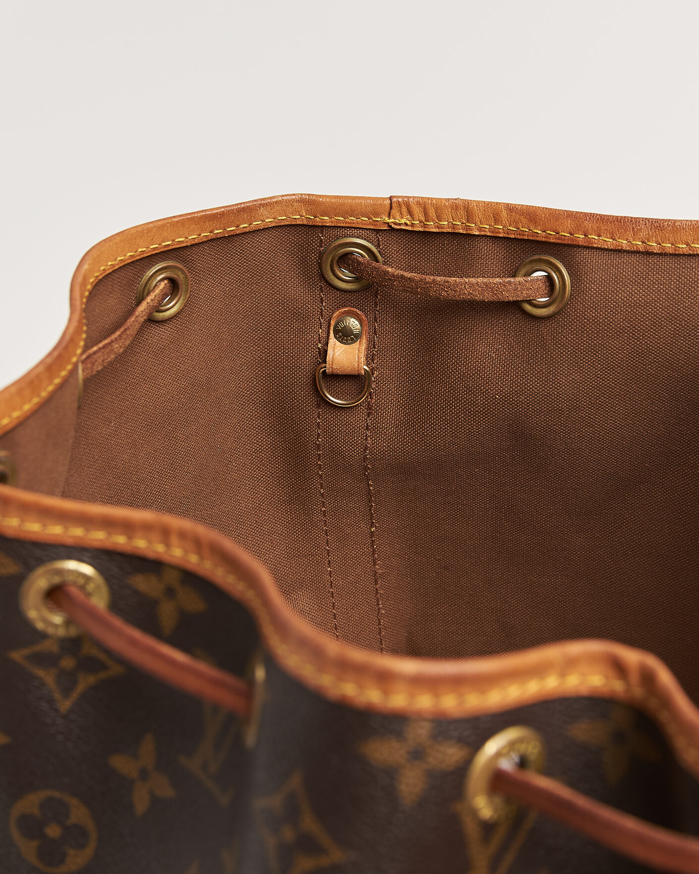 Herr | Pre-Owned & Vintage Bags | Louis Vuitton Pre-Owned | Petit Noé Monogram