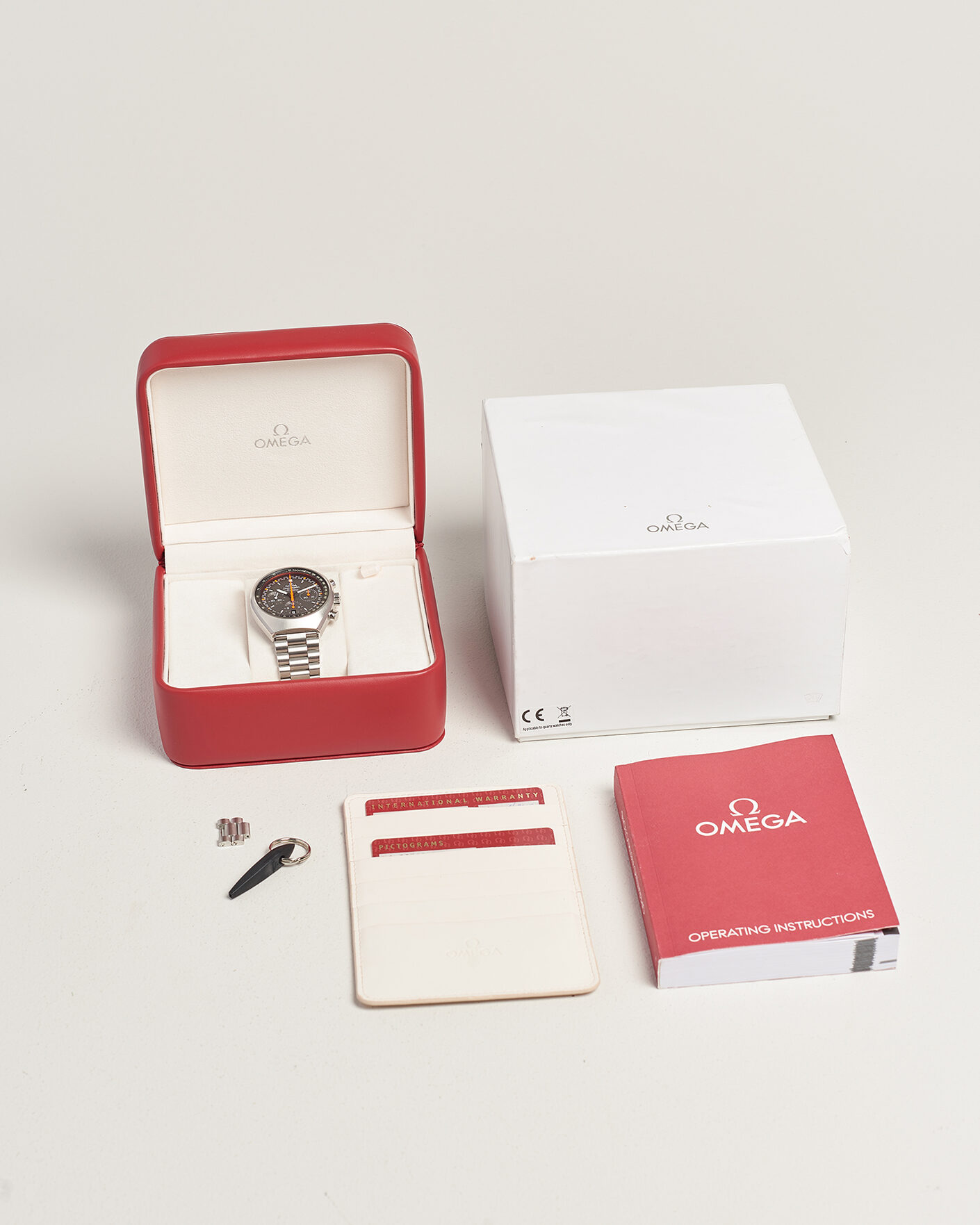 Herr | Pre-Owned & Vintage Watches | Omega Pre-Owned | Speedmaster Mark II Re Edition