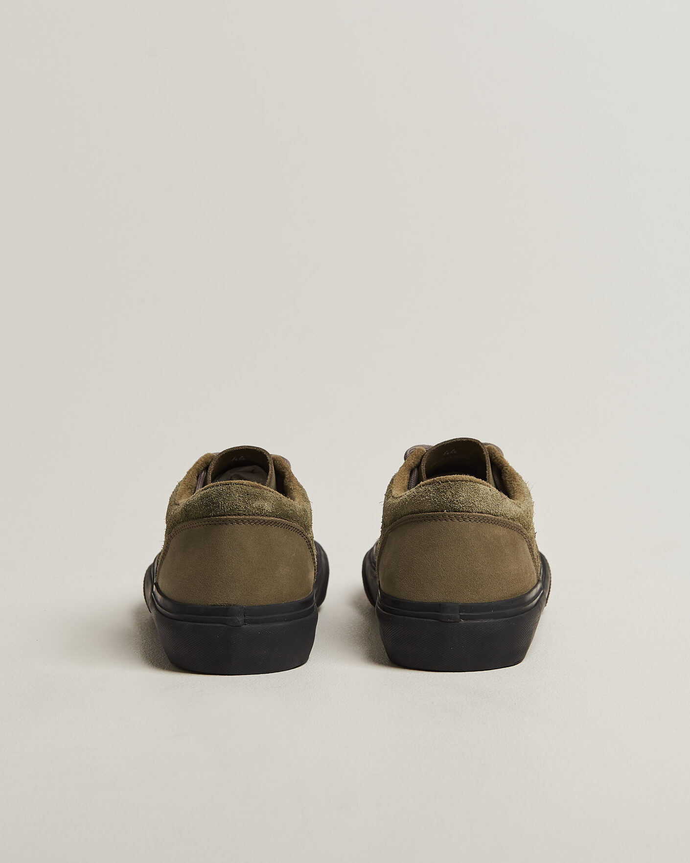 Herr | Sneakers | Stone Island | Low Top Suede Sneaker Military Green