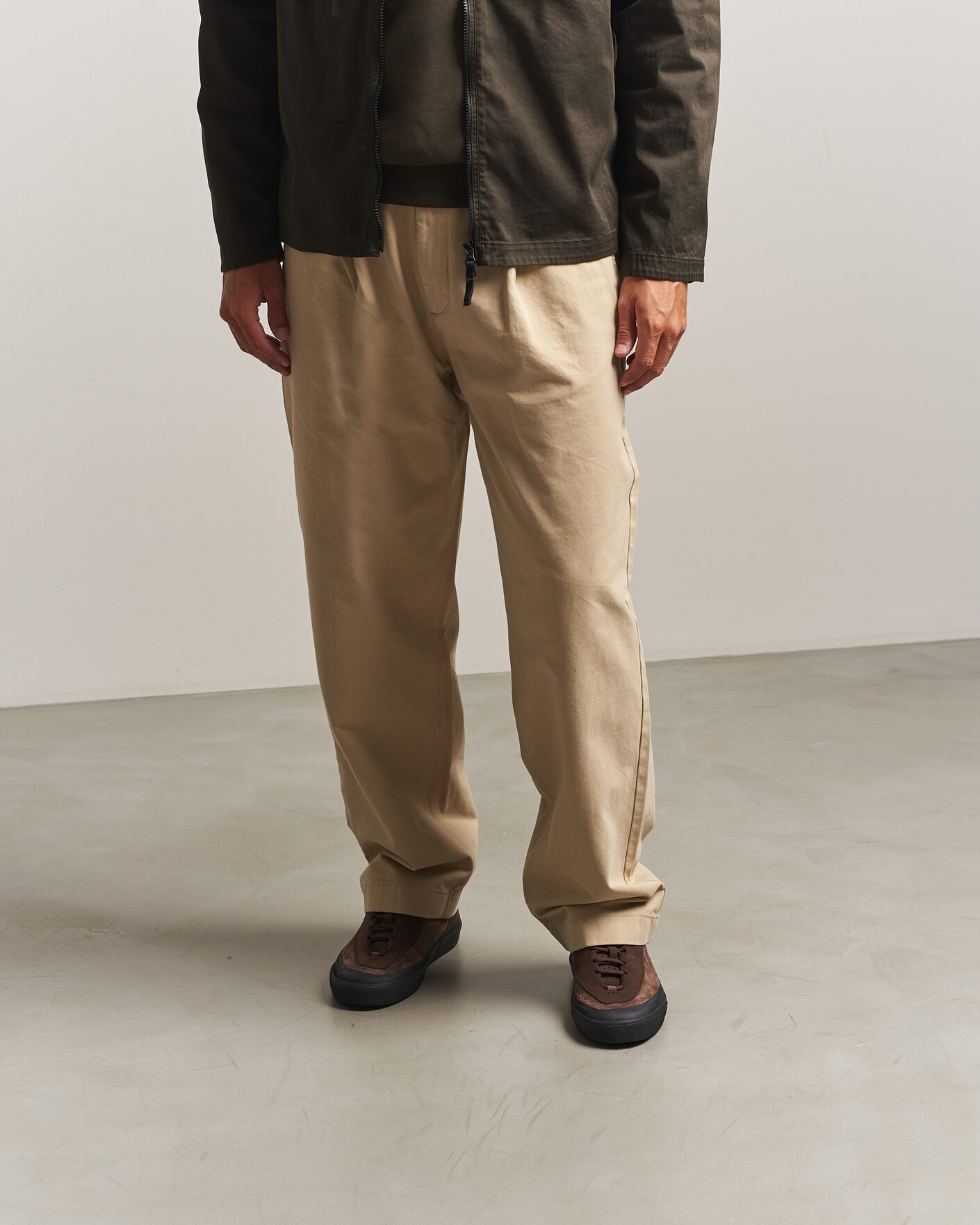 Herr | Sneakers | Stone Island | Low Top Suede Sneaker Umber