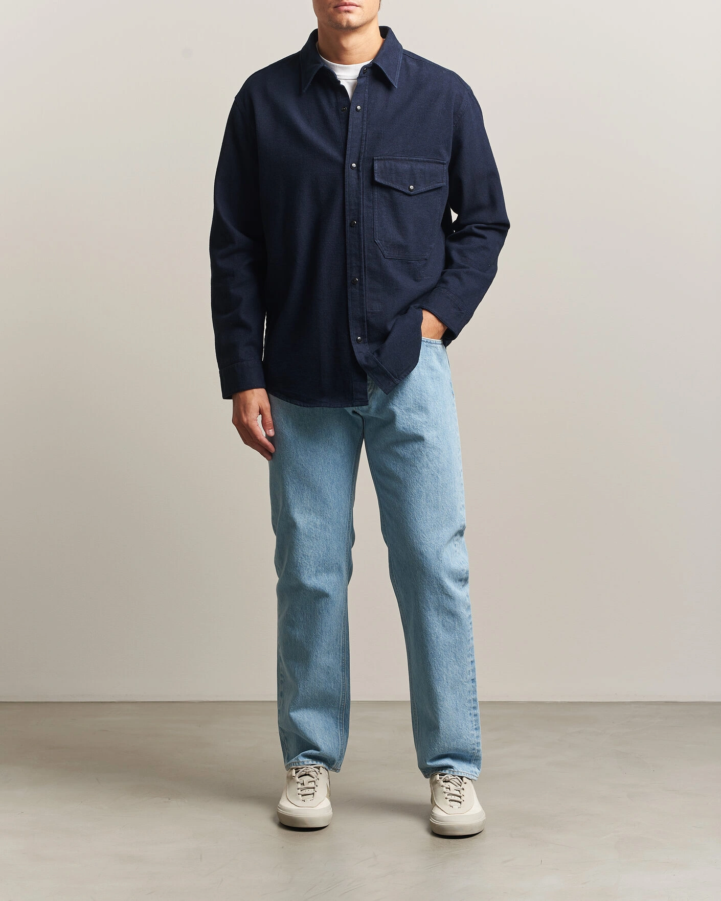 Herr | Jeans | Stone Island | Regular Straight Fit Indigo Jeans Blue Light Wash