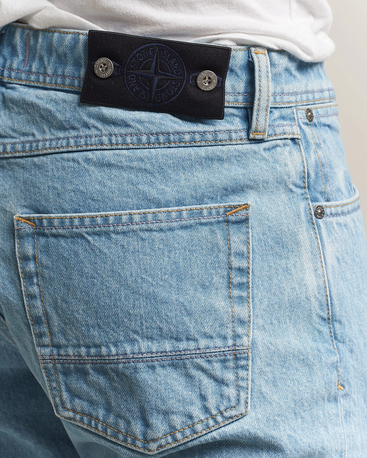 Herr | Jeans | Stone Island | Regular Straight Fit Indigo Jeans Blue Light Wash