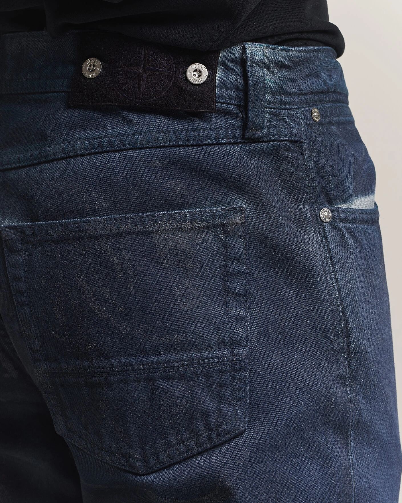 Herr | Jeans | Stone Island | Hand Sprayed Reflective Bull Denim Jeans Slate Blue