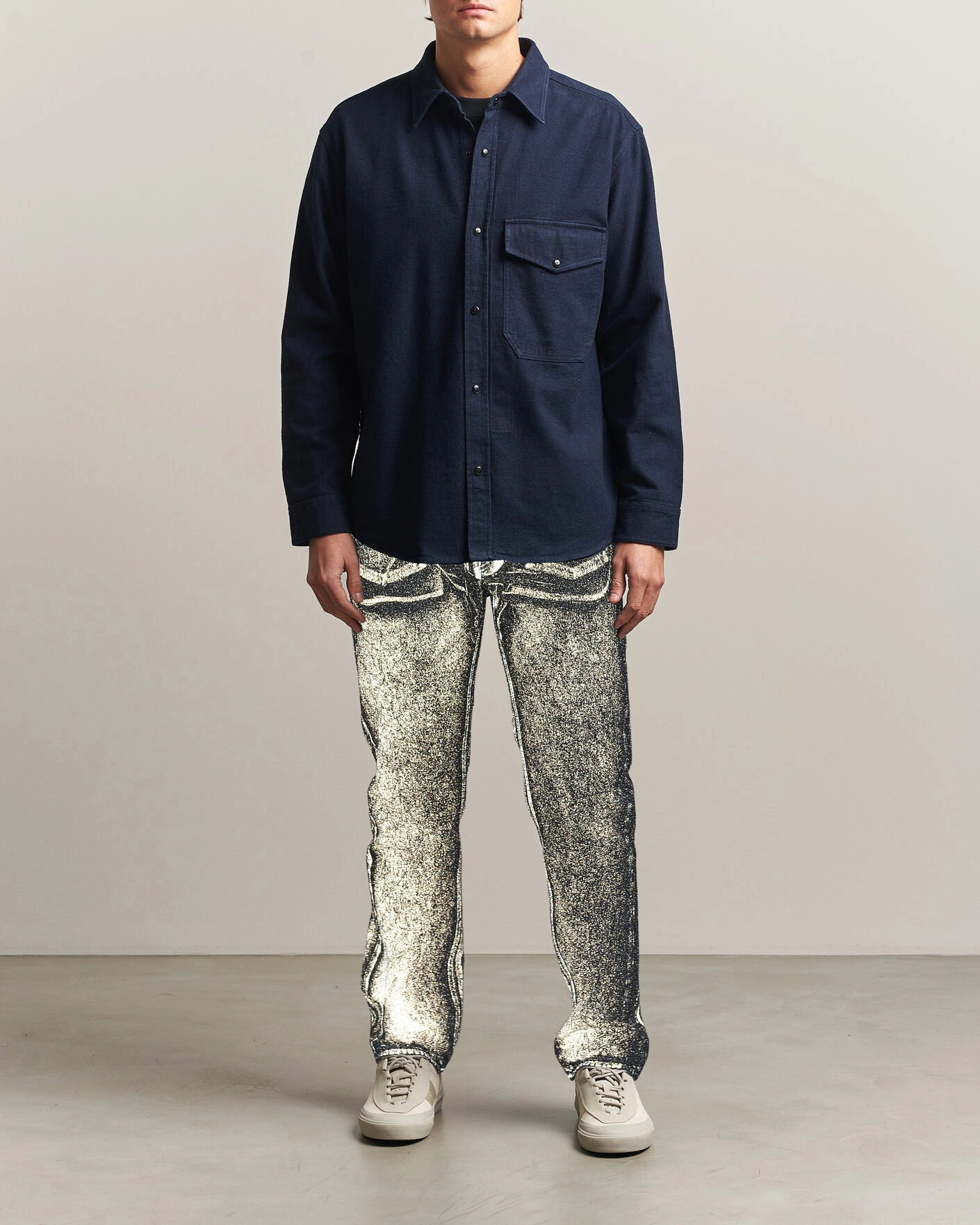 Herr | Jeans | Stone Island | Hand Sprayed Reflective Bull Denim Jeans Slate Blue