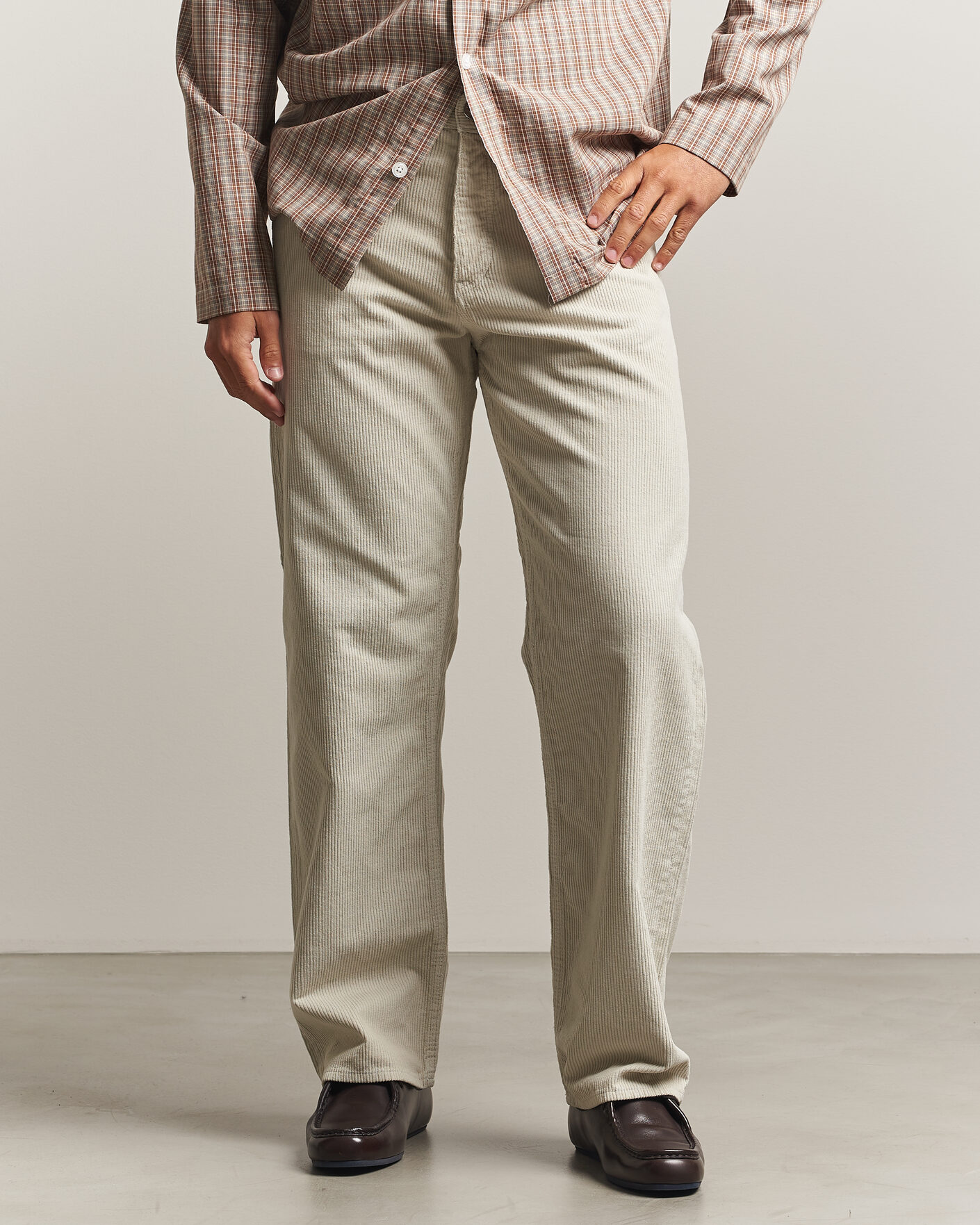 Herr | Jeans | Sunflower | Loose Corduroy Pants Ivory