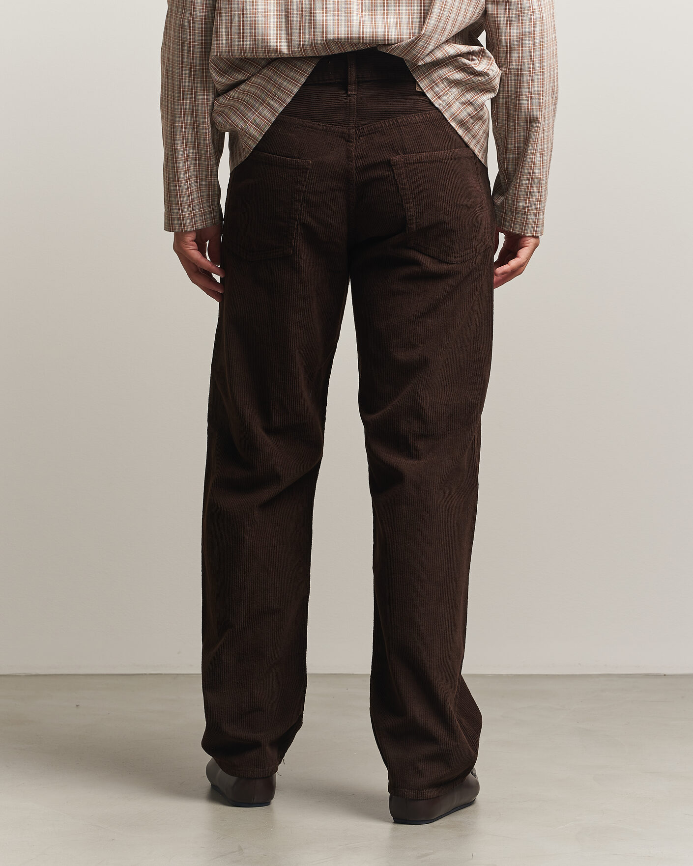 Herr | Byxor | Sunflower | Loose Corduroy Pants Brown
