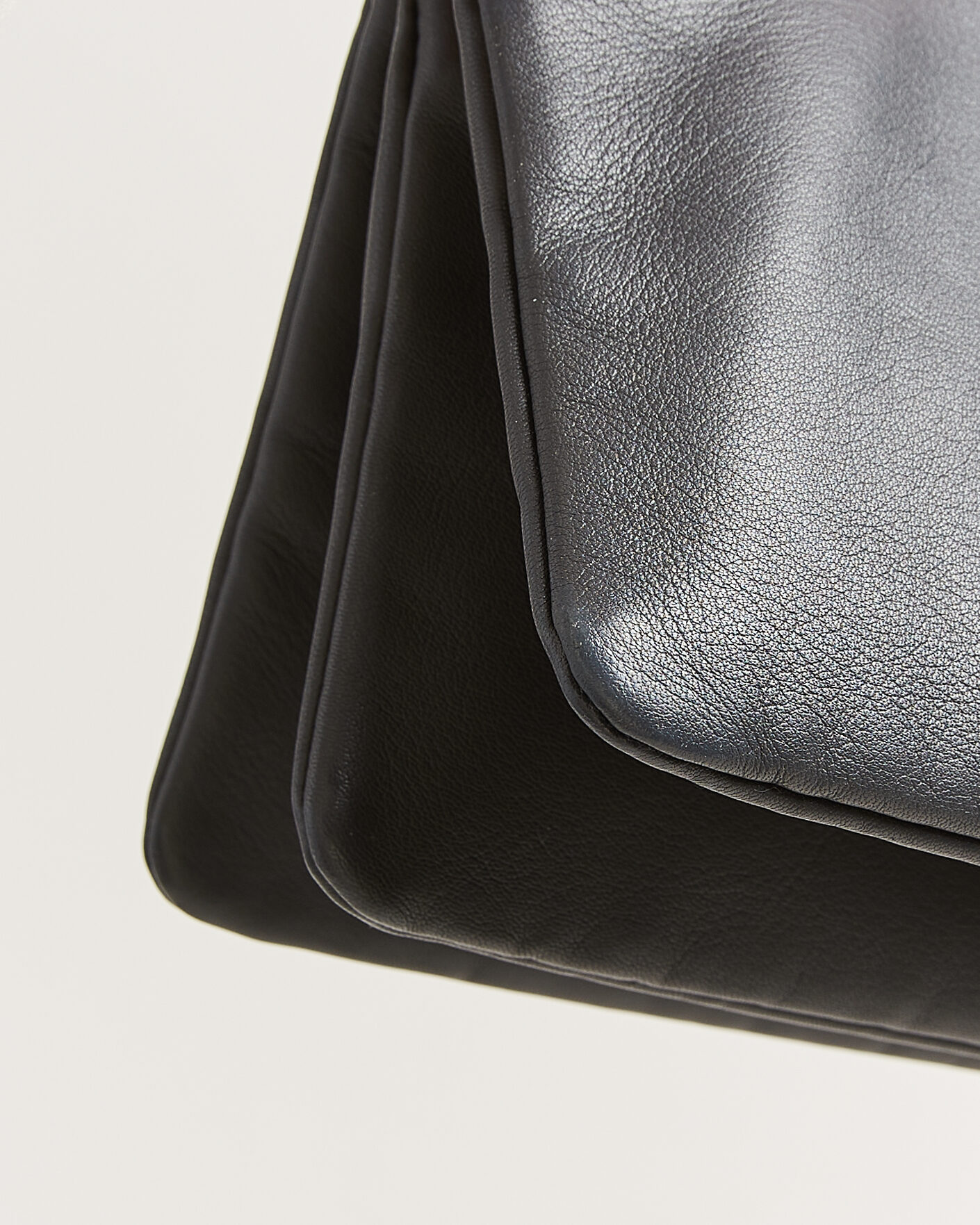 Herr | Pre-Owned & Vintage Bags | Celine Pre-Owned | Trio Bag Small Grey