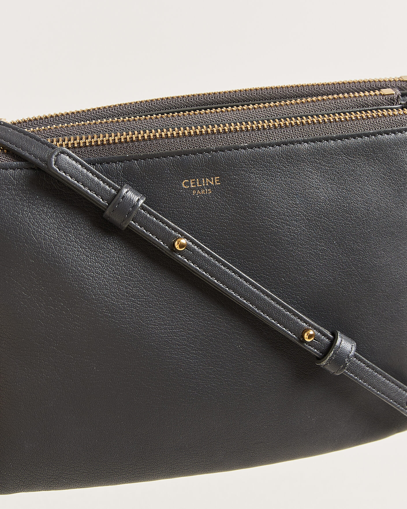 Herr | Pre-Owned & Vintage Bags | Celine Pre-Owned | Trio Bag Small Grey