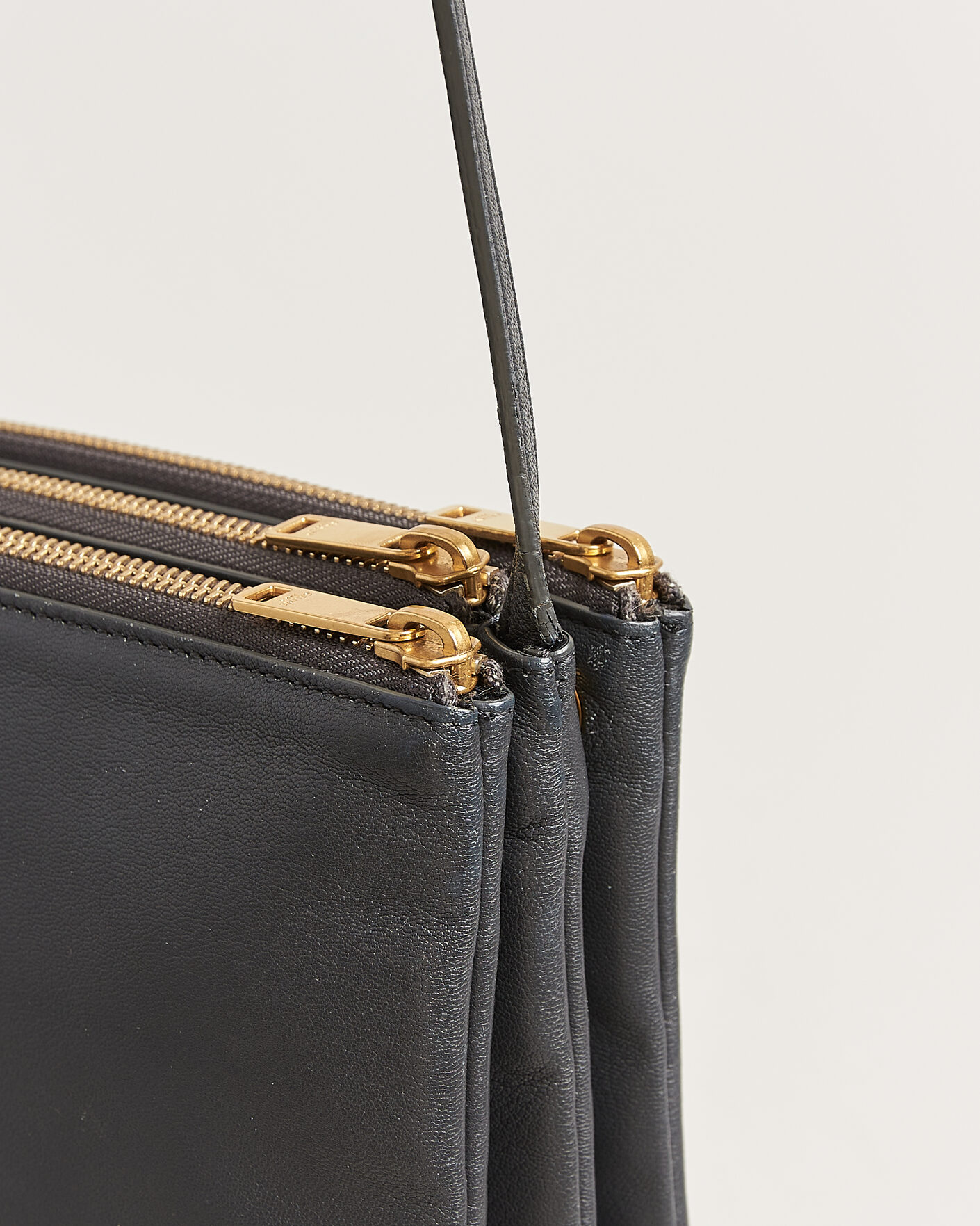 Herr | Pre-Owned & Vintage Bags | Celine Pre-Owned | Trio Bag Small Grey